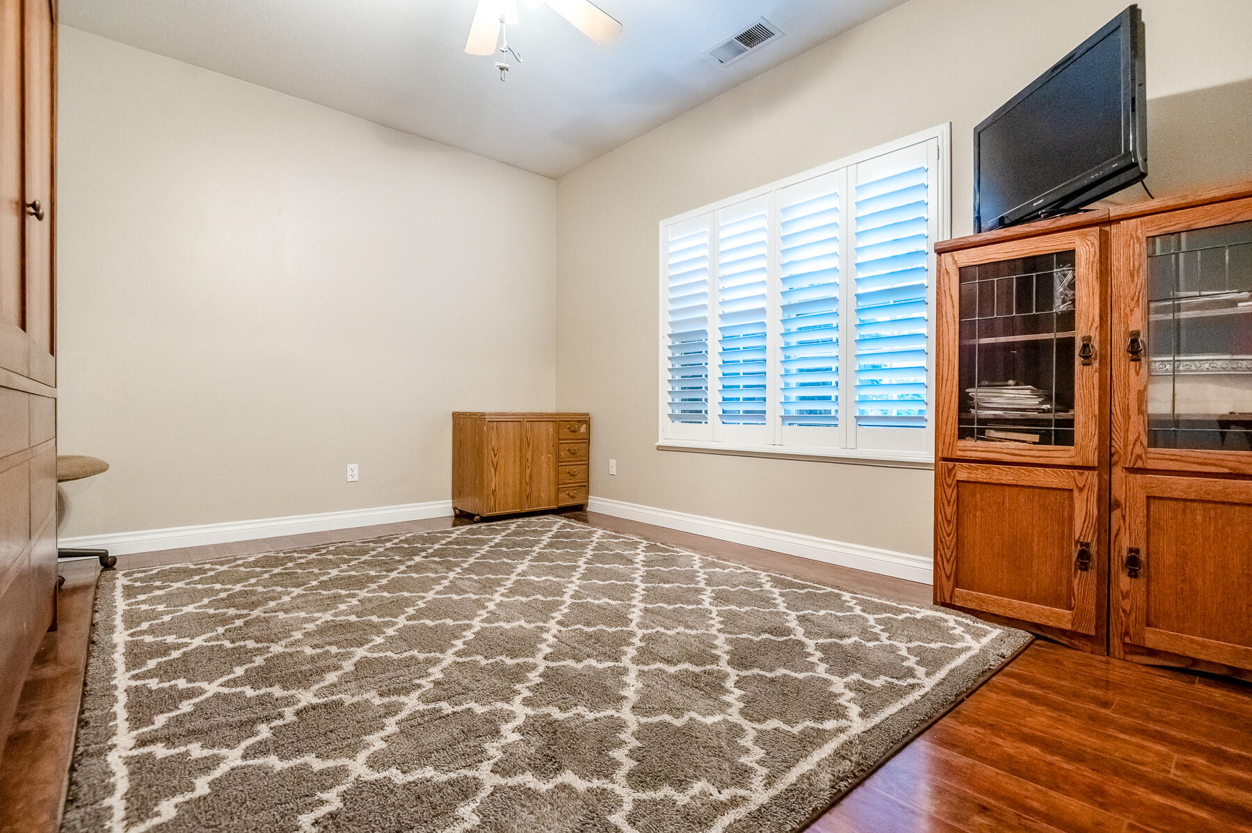 4648 W Allen Ave, Visalia, CA 93291