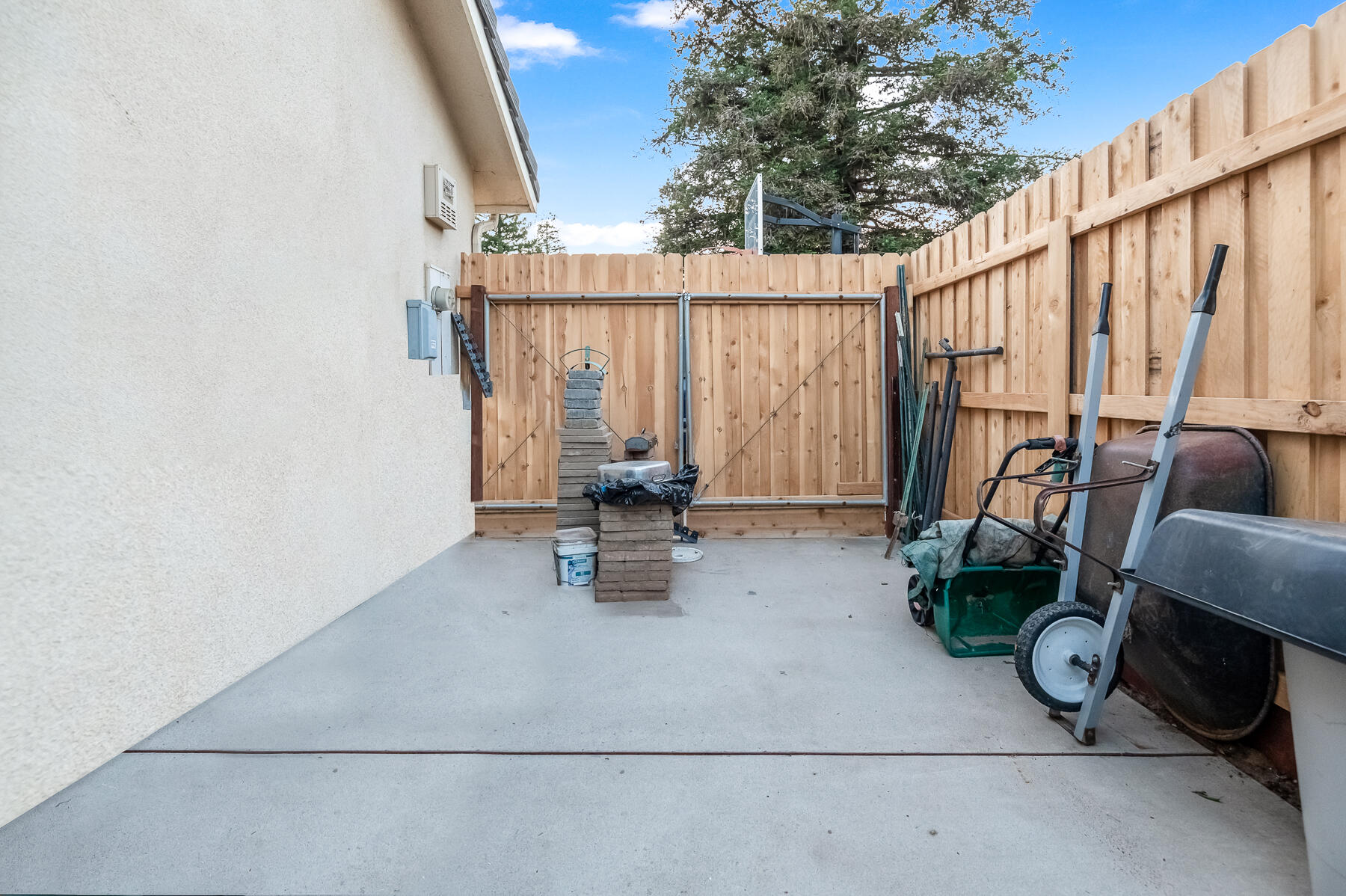 4648 W Allen Ave, Visalia, CA 93291