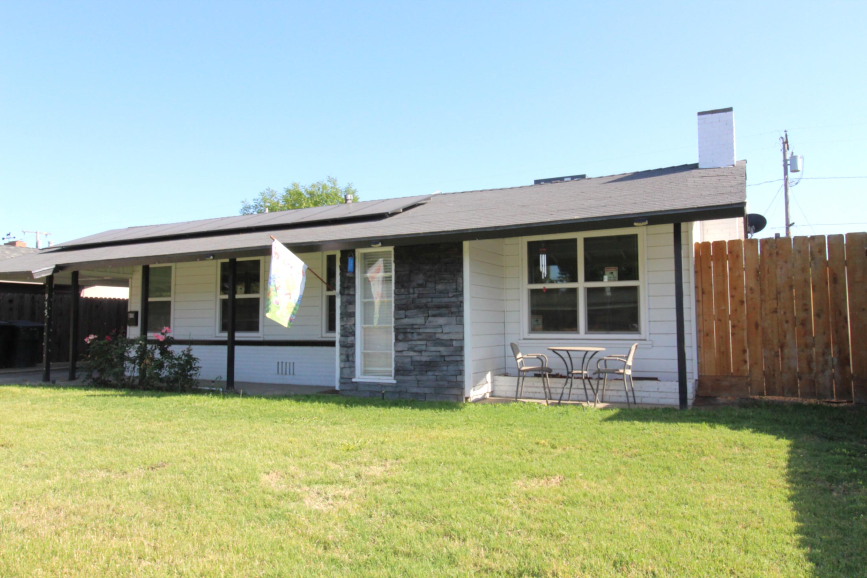 915 E Noble Ave, Visalia, CA 93292