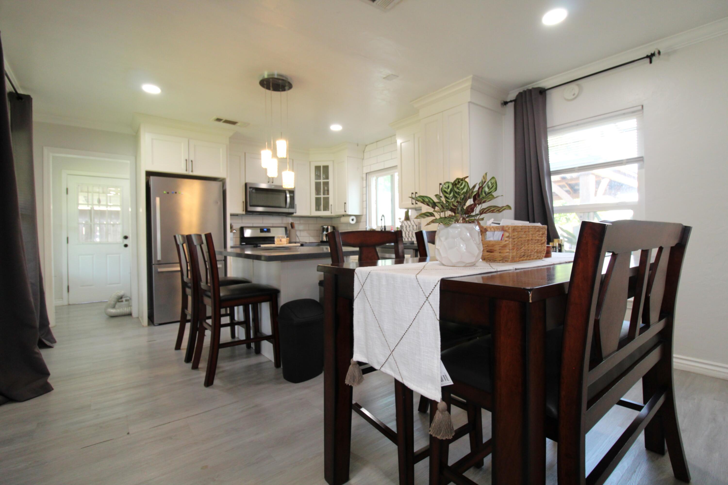 915 E Noble Ave, Visalia, CA 93292