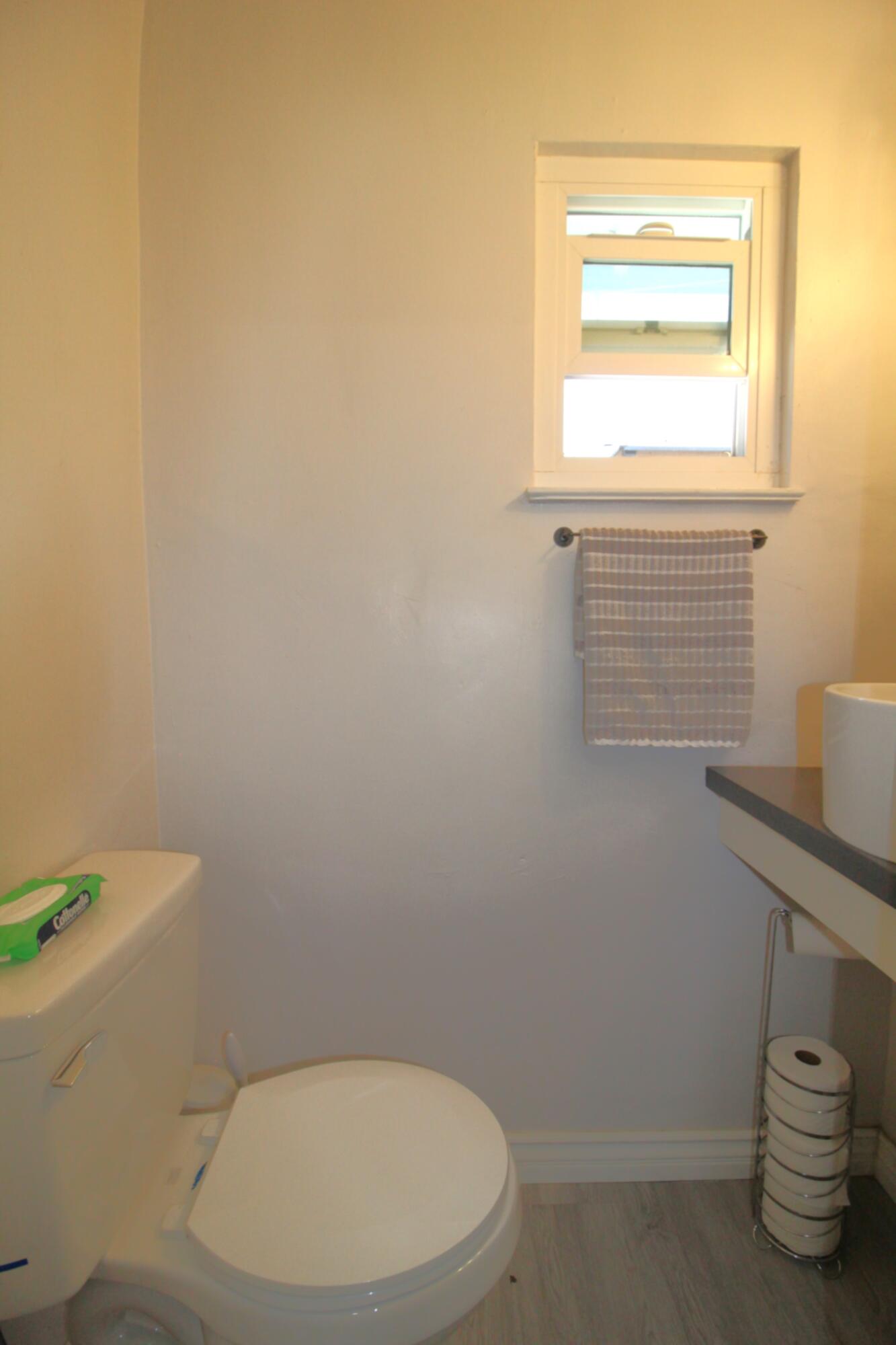 915 E Noble Ave, Visalia, CA 93292