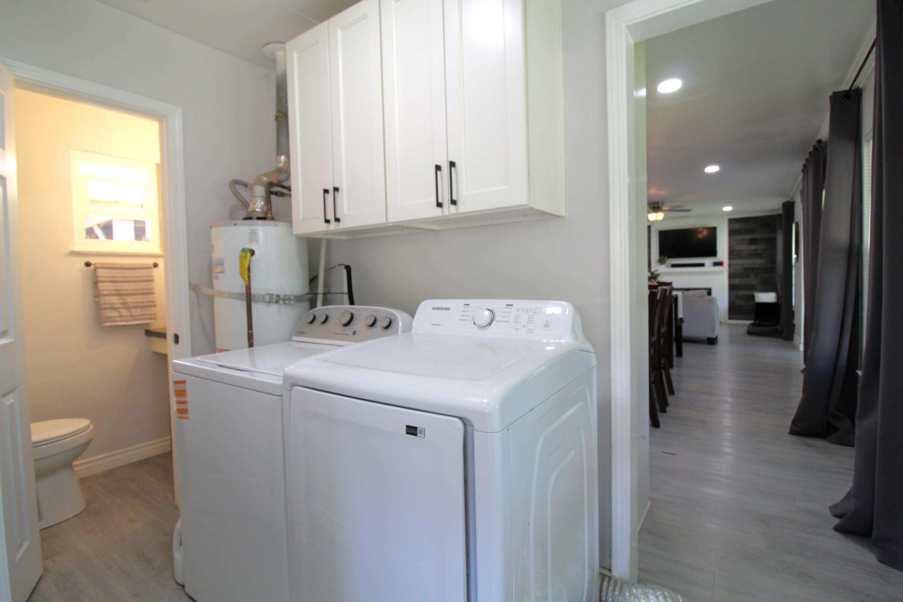 915 E Noble Ave, Visalia, CA 93292