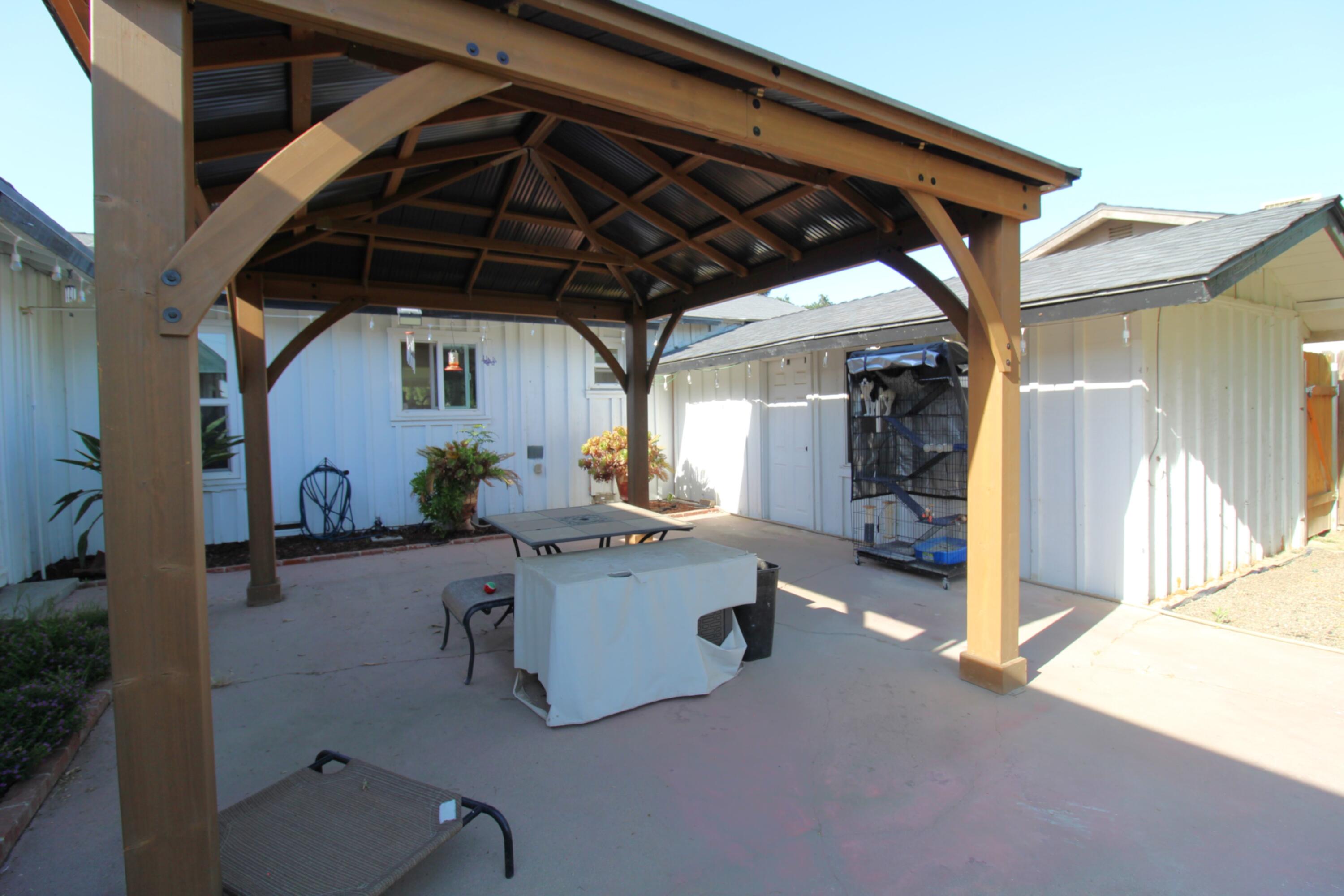 915 E Noble Ave, Visalia, CA 93292