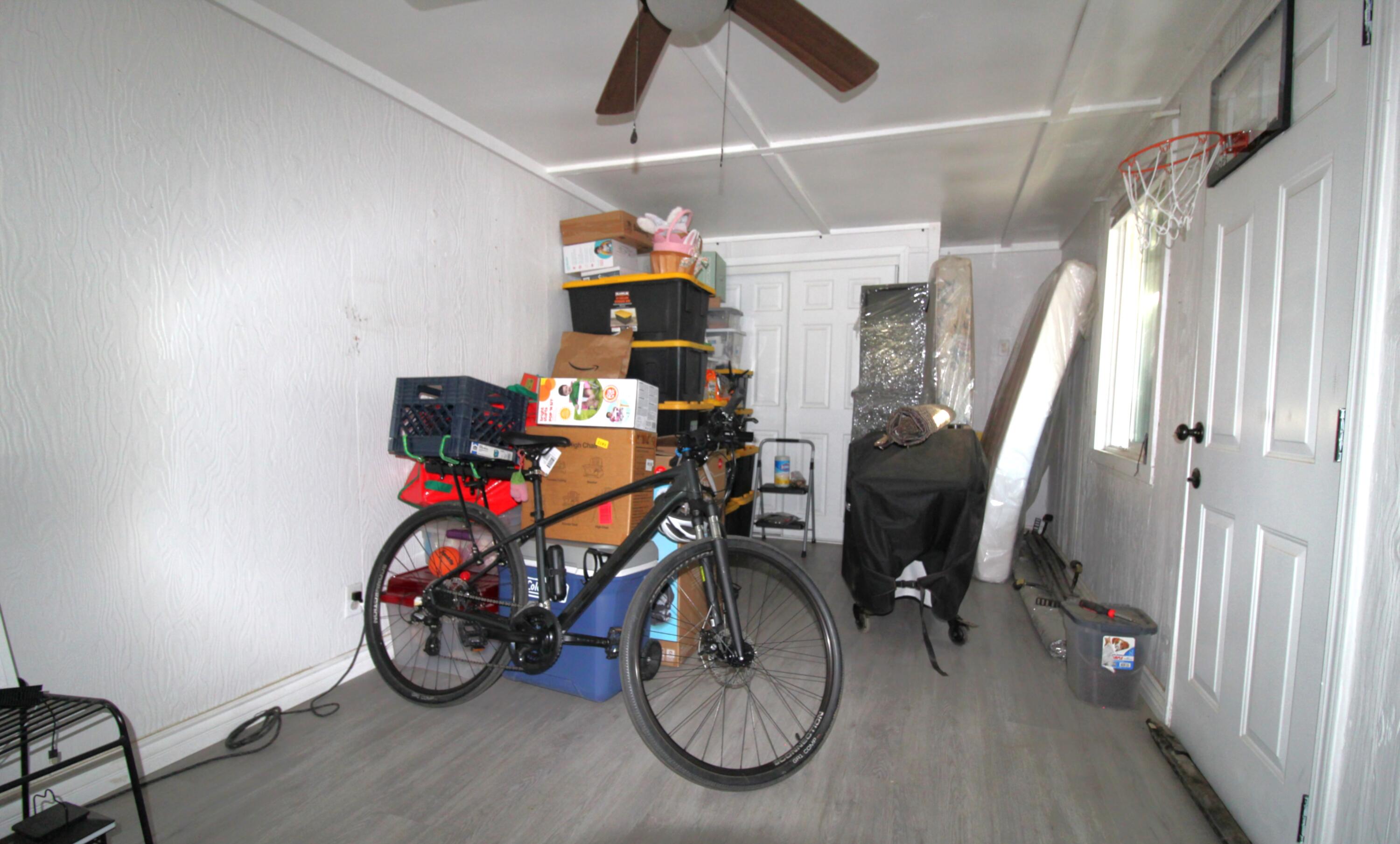 915 E Noble Ave, Visalia, CA 93292