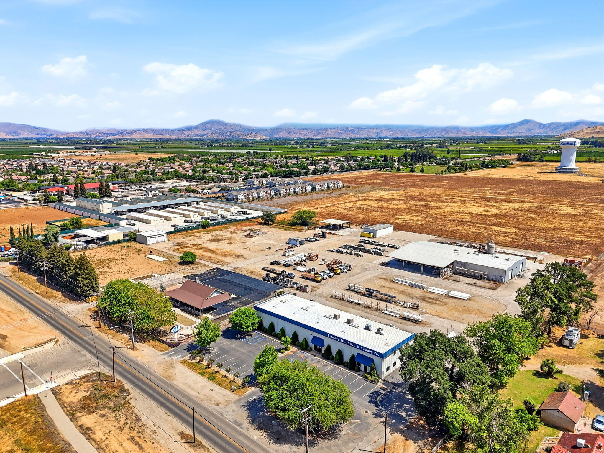 1260 S Buttonwillow Ave, Reedley, CA 93654