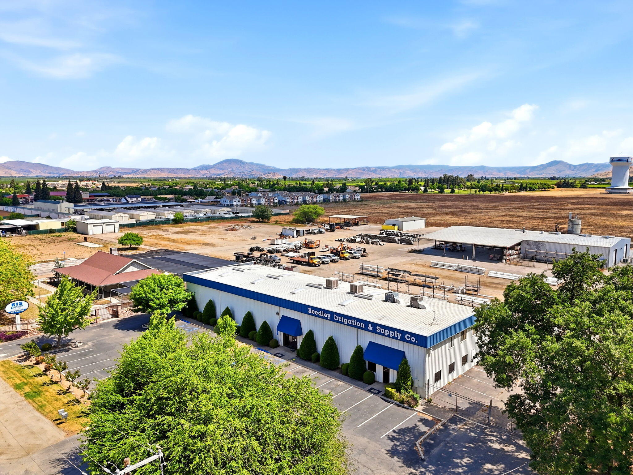 1260 S Buttonwillow Ave, Reedley, CA 93654