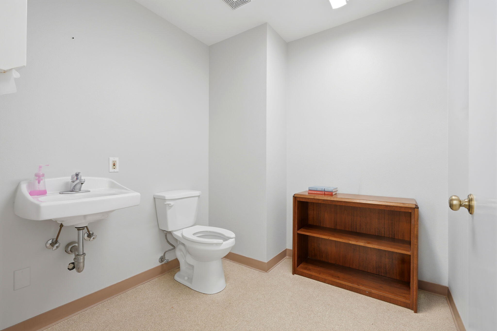 1260 S Buttonwillow Ave, Reedley, CA 93654