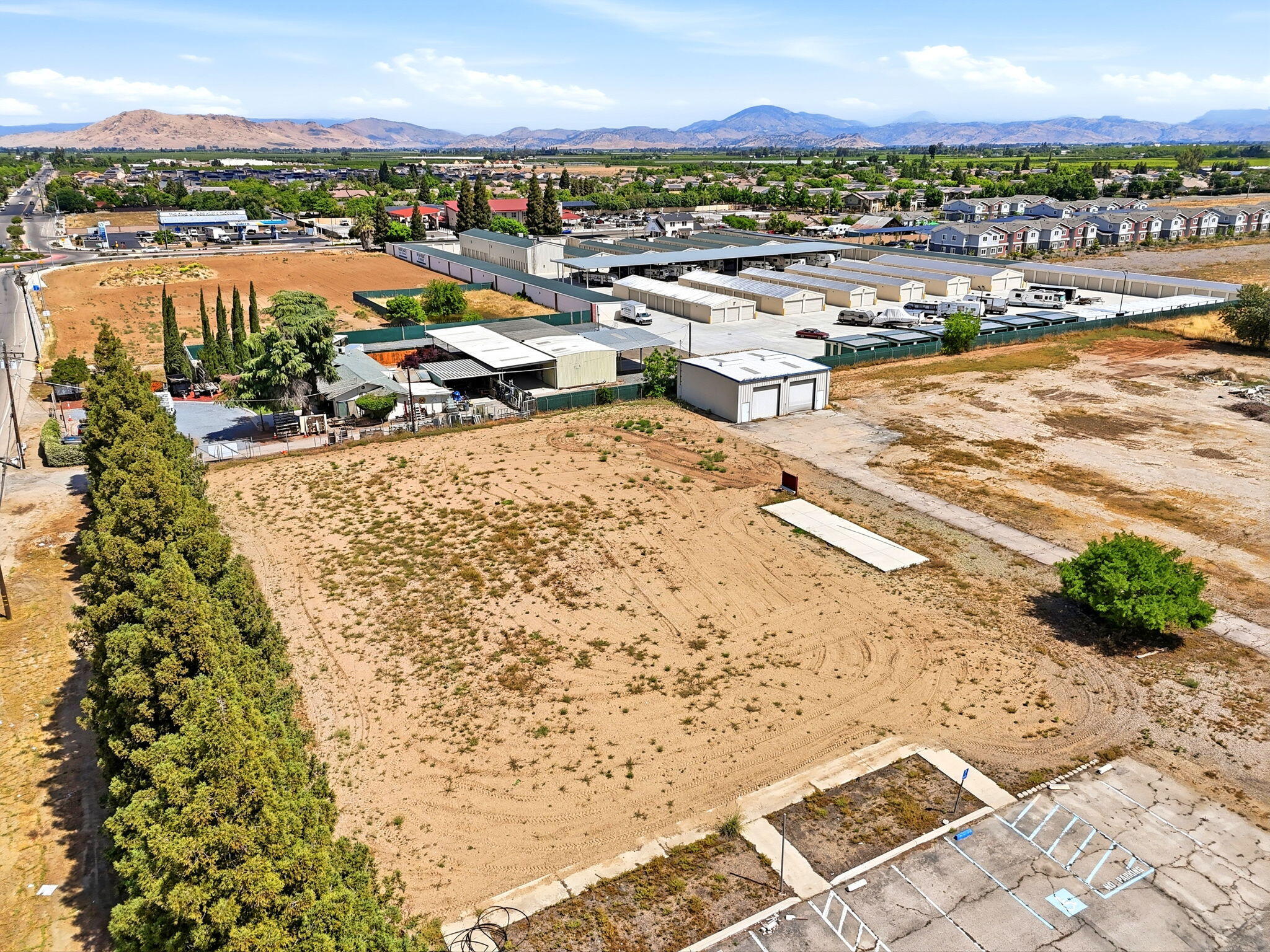 1260 S Buttonwillow Ave, Reedley, CA 93654