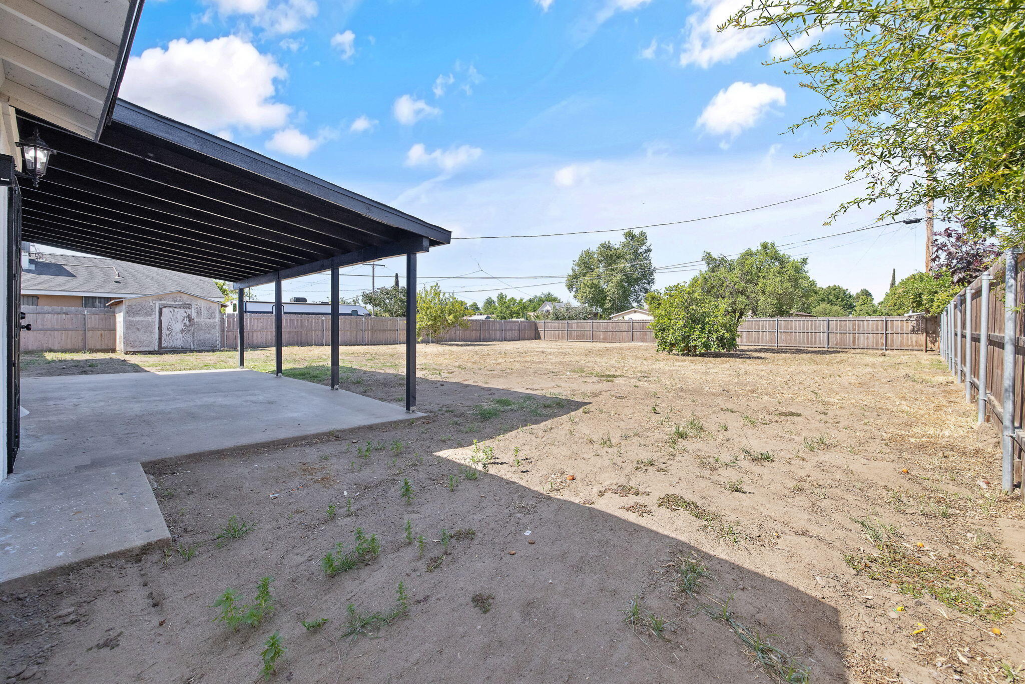 517 S S St, Tulare, CA 93274