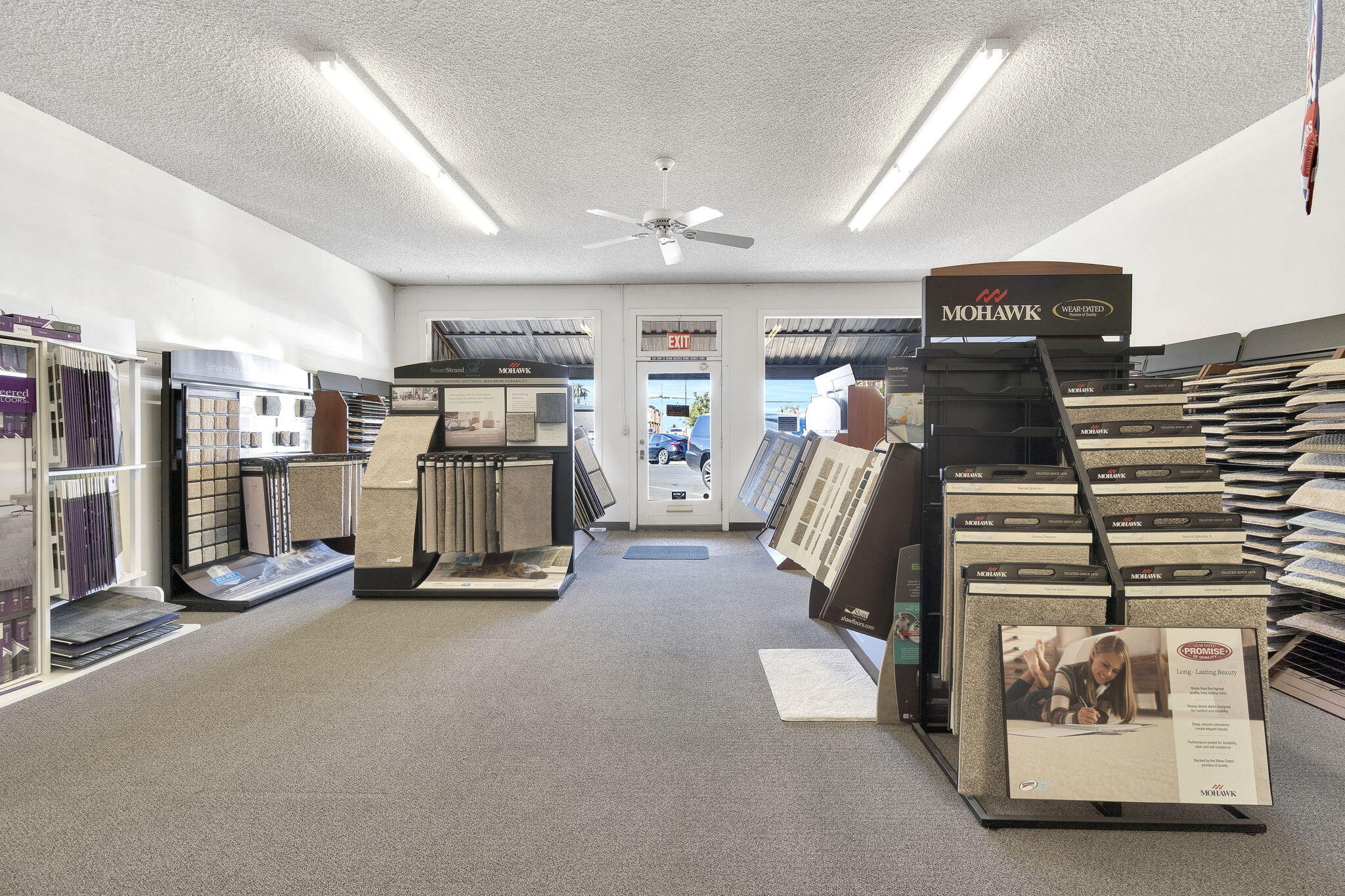 230 S K St, Dinuba, CA 93618