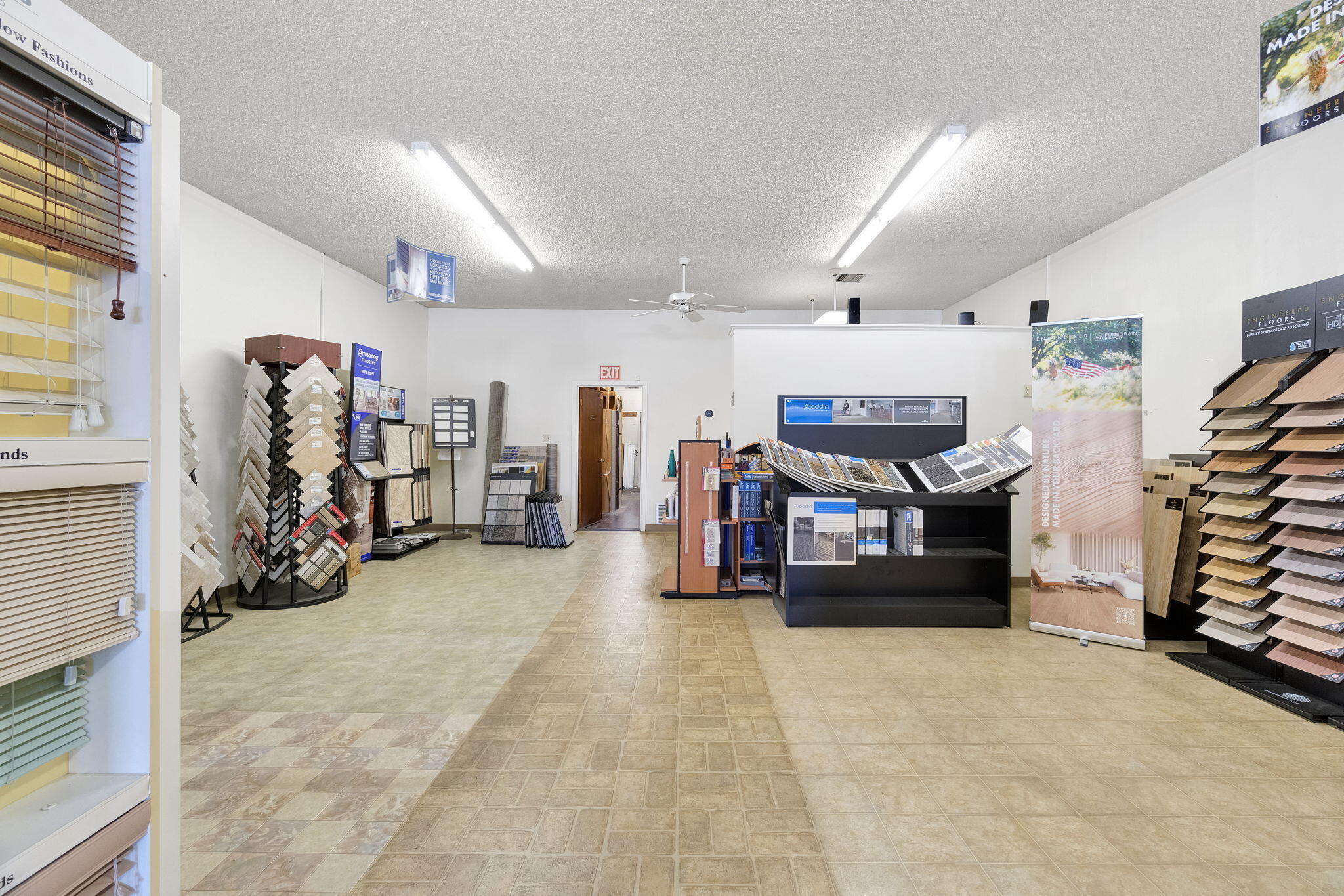 230 S K St, Dinuba, CA 93618