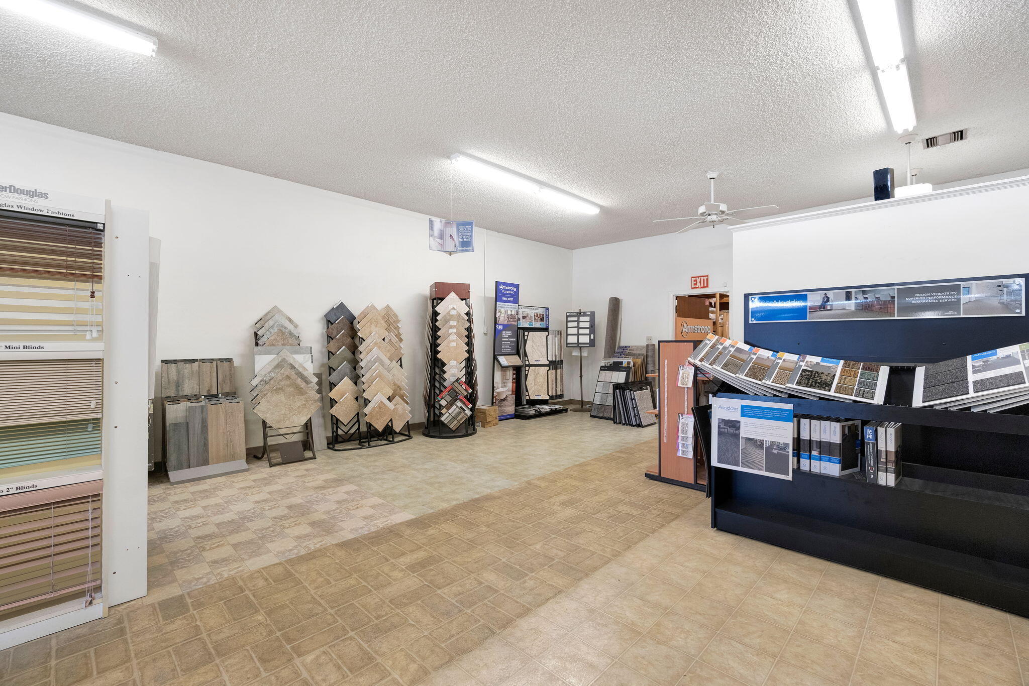 230 S K St, Dinuba, CA 93618