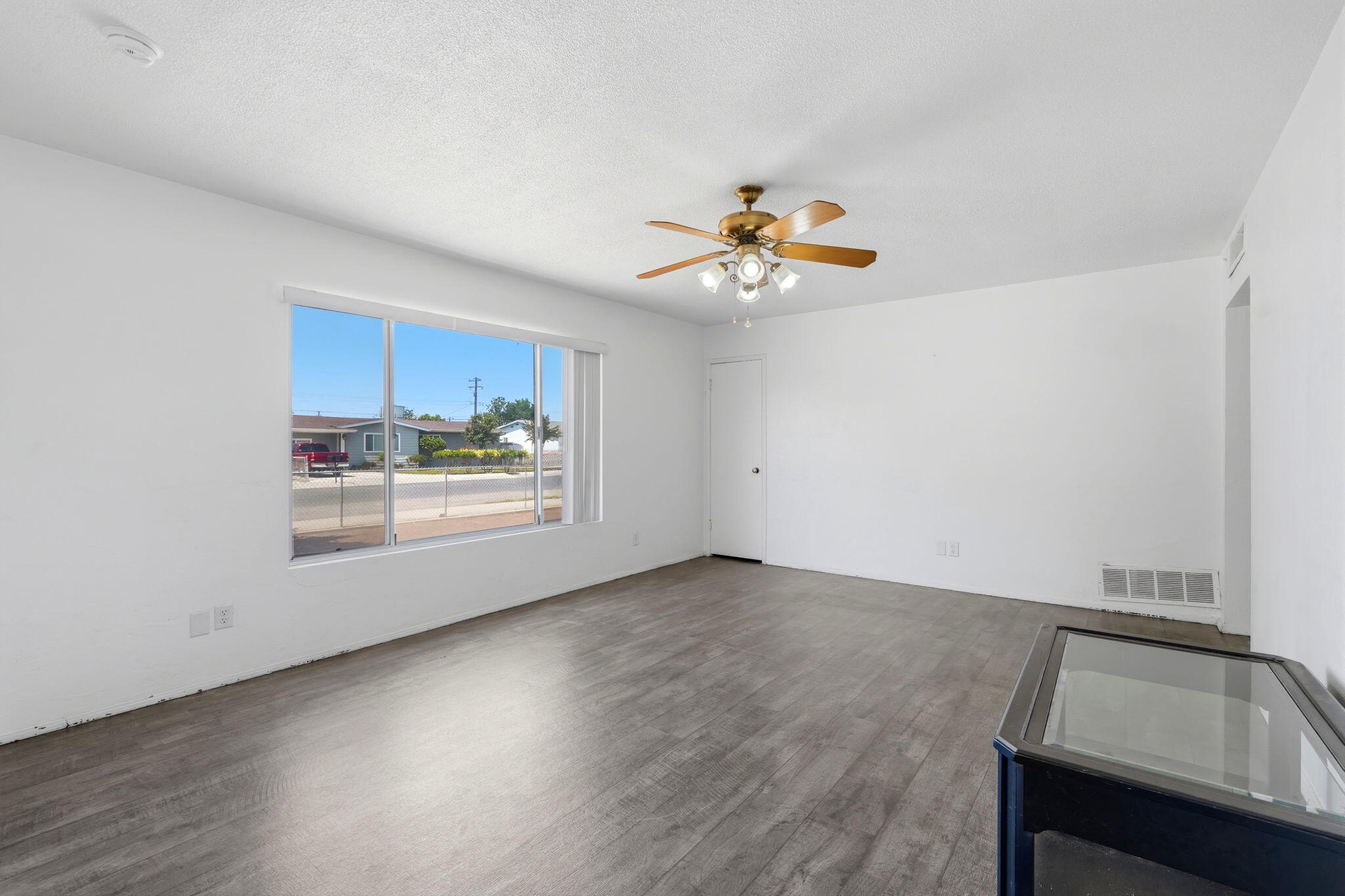 15358 Cedar Rd, Porterville, CA 93257