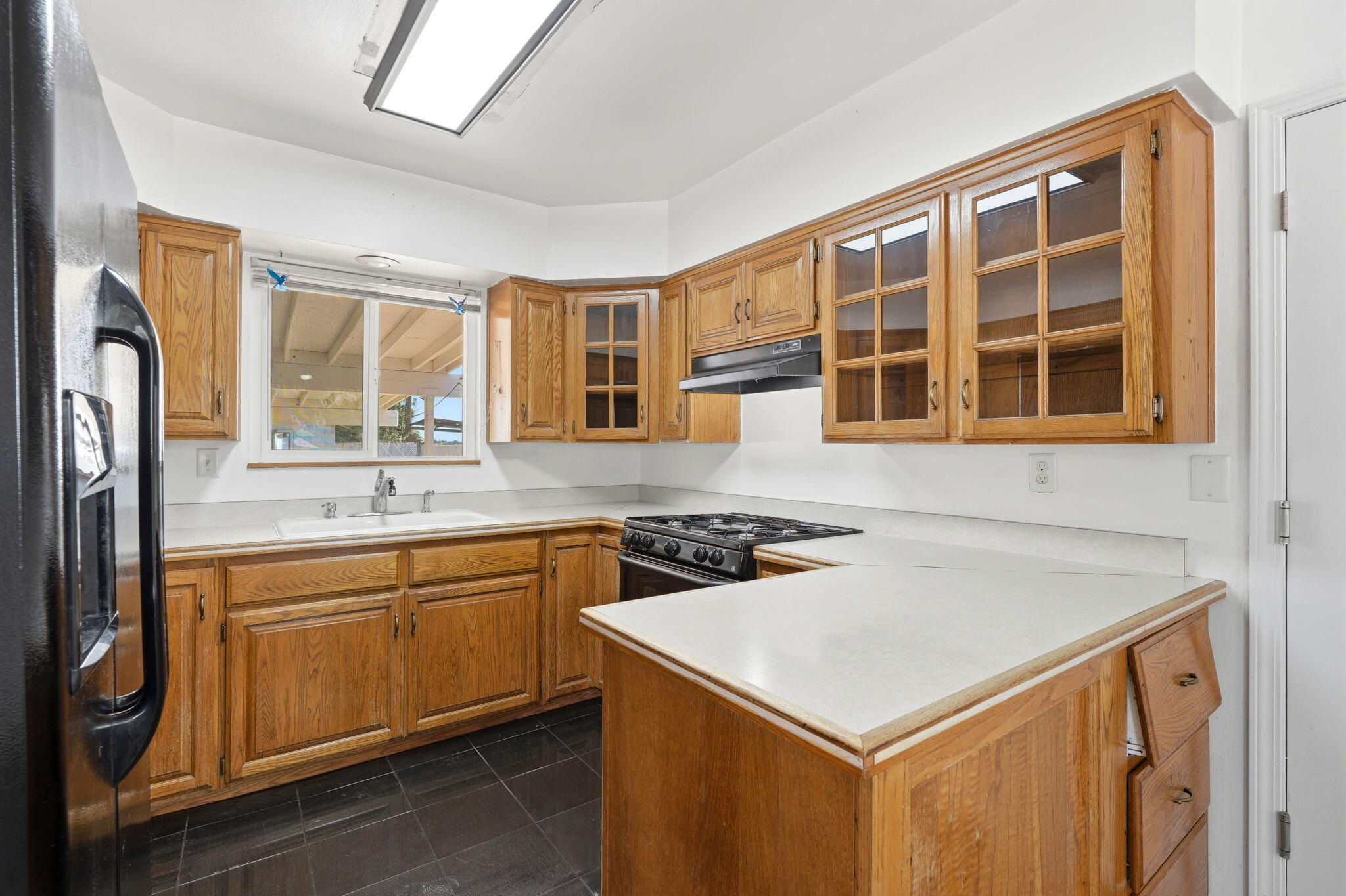 15358 Cedar Rd, Porterville, CA 93257