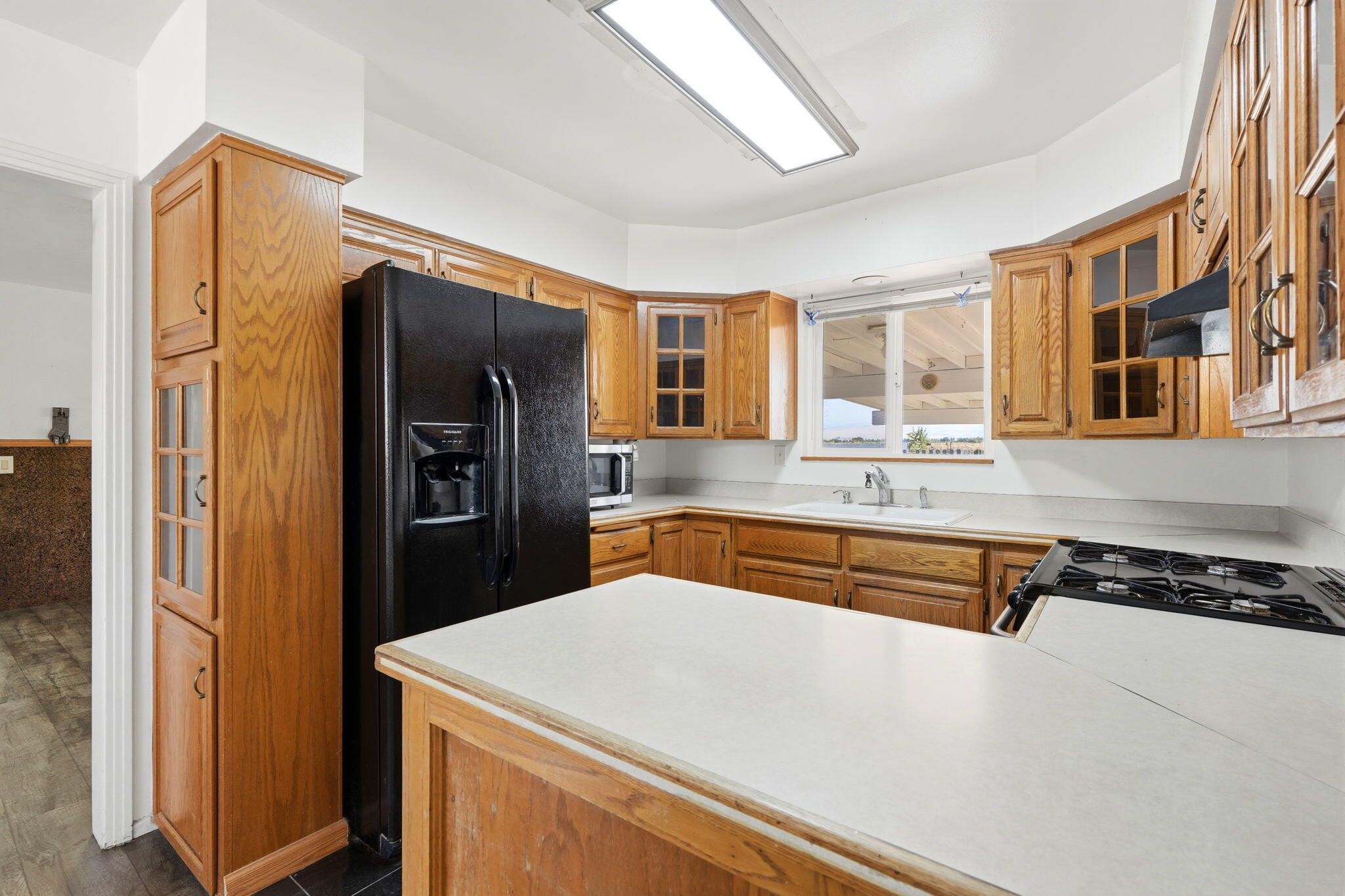 15358 Cedar Rd, Porterville, CA 93257