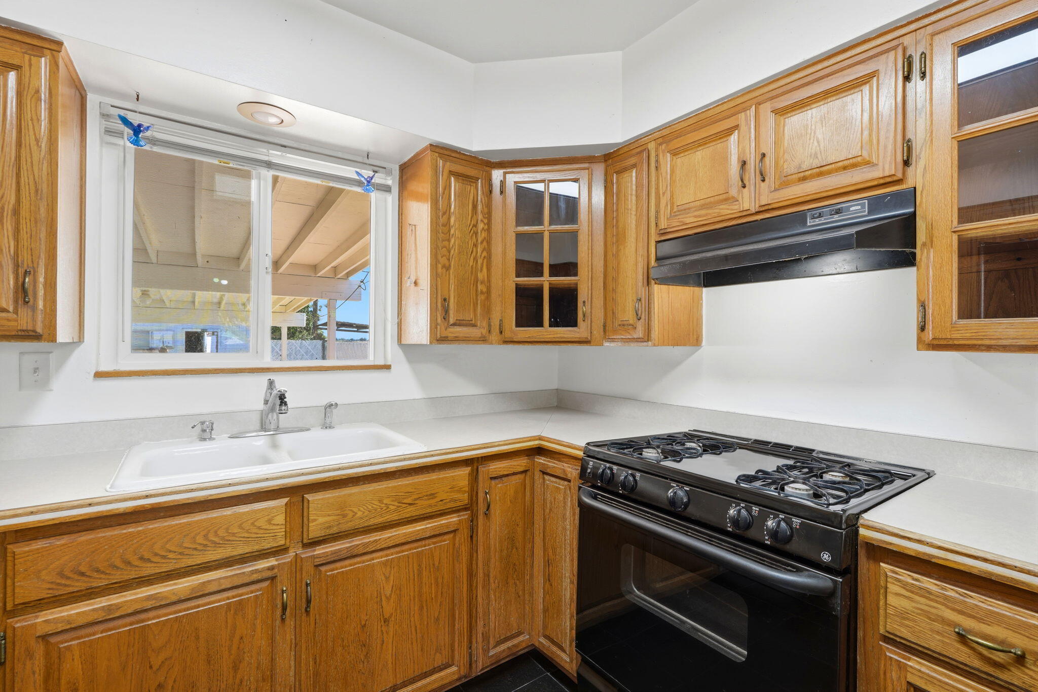 15358 Cedar Rd, Porterville, CA 93257