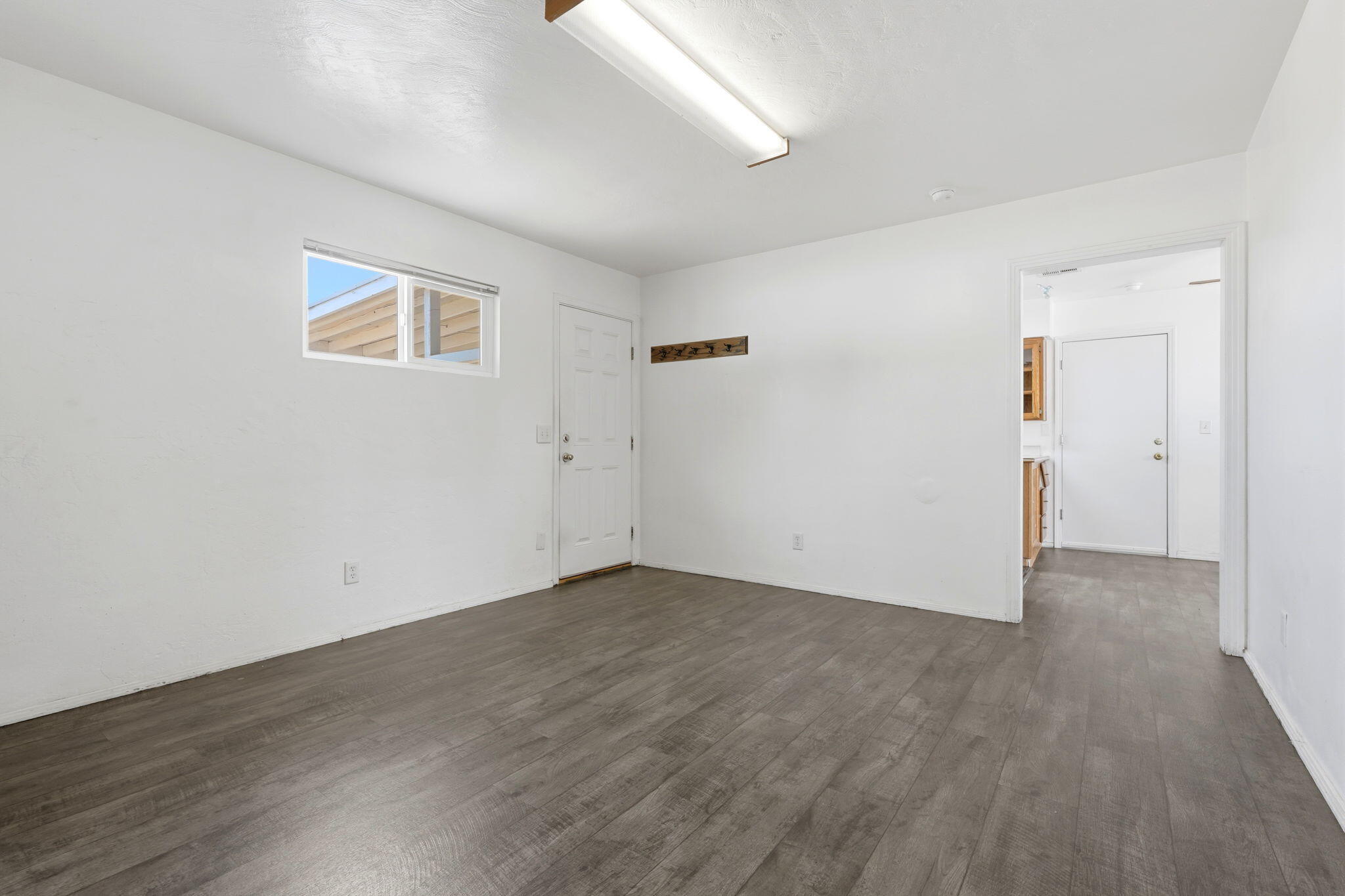 15358 Cedar Rd, Porterville, CA 93257