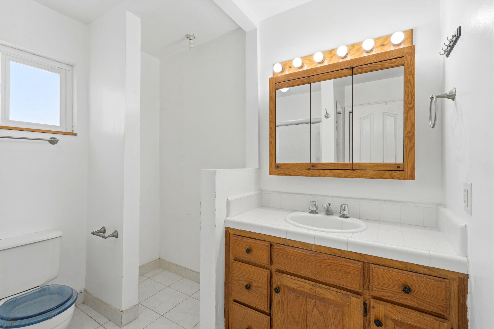 15358 Cedar Rd, Porterville, CA 93257