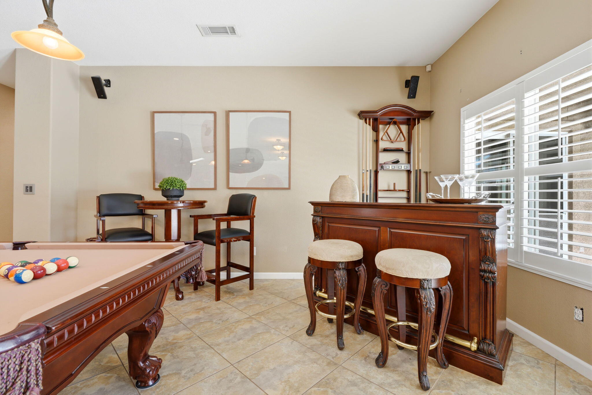 1945 W Picadilly Ln, Hanford, CA 93230