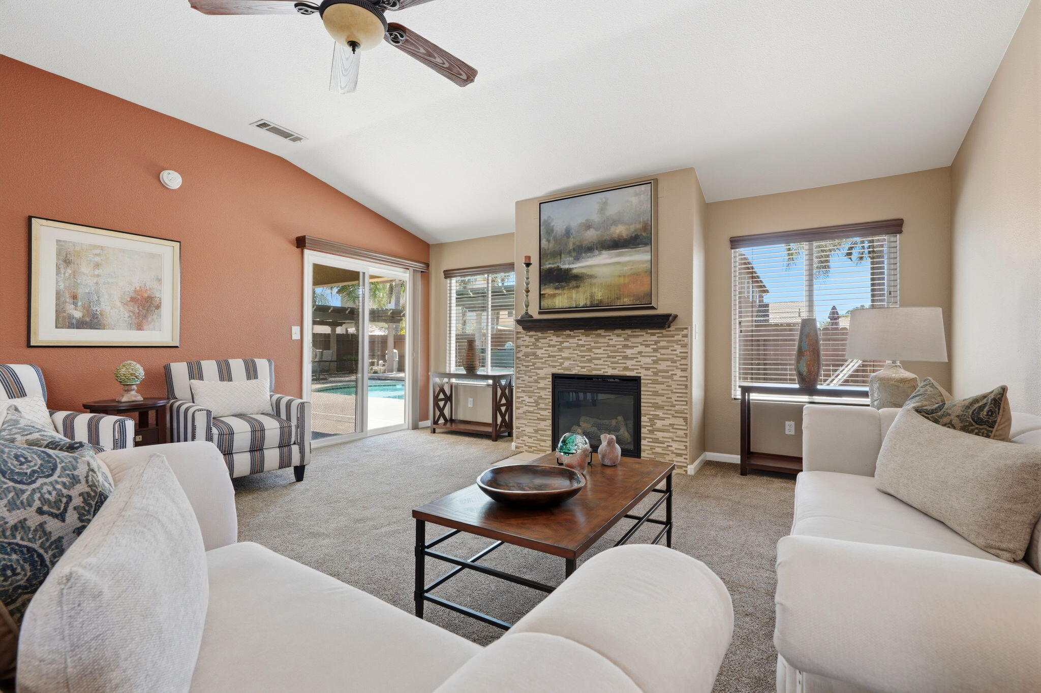 1945 W Picadilly Ln, Hanford, CA 93230