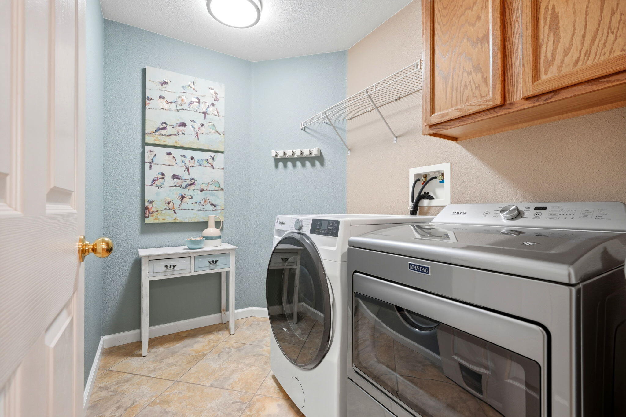 1945 W Picadilly Ln, Hanford, CA 93230