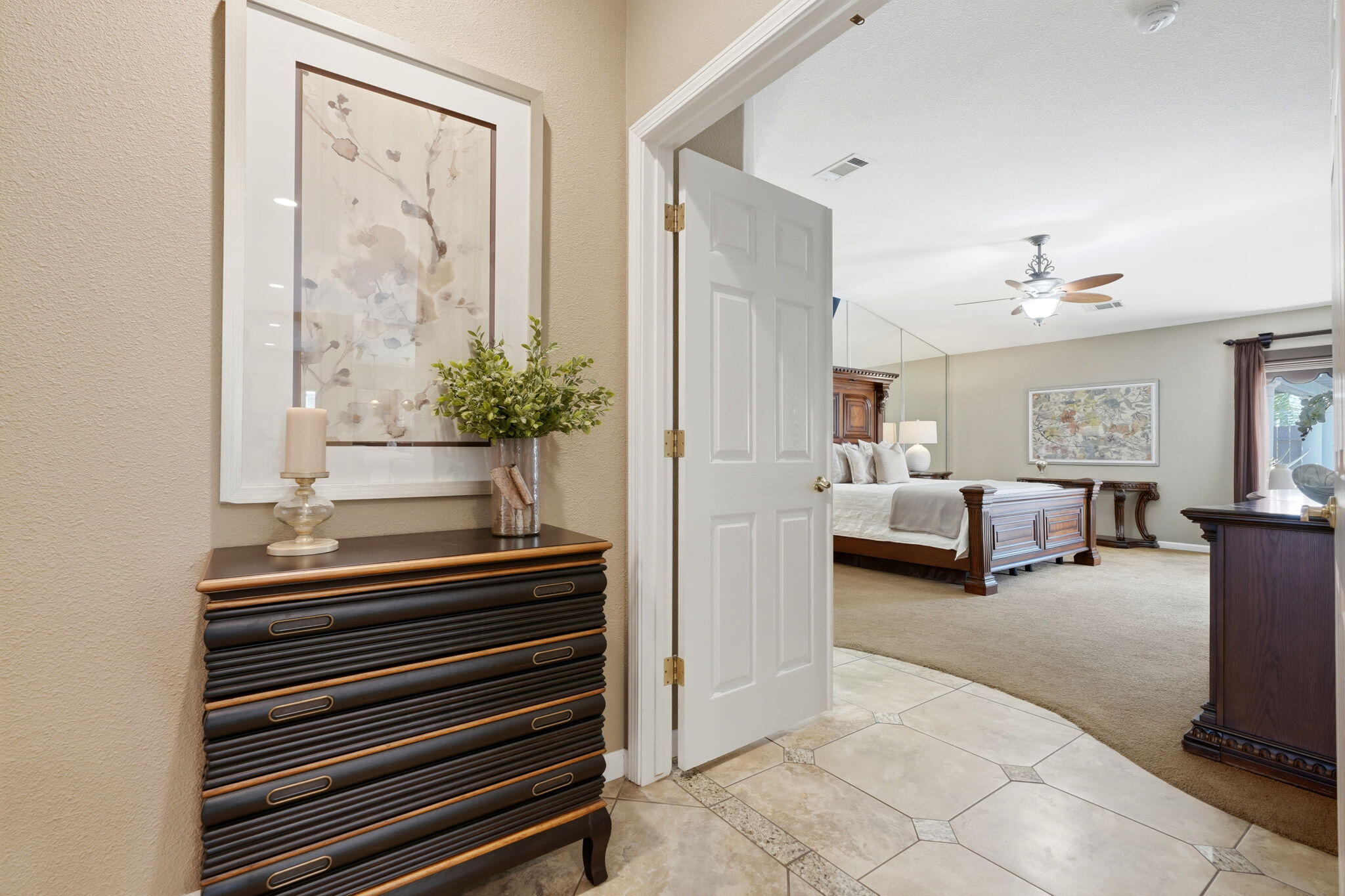 1945 W Picadilly Ln, Hanford, CA 93230