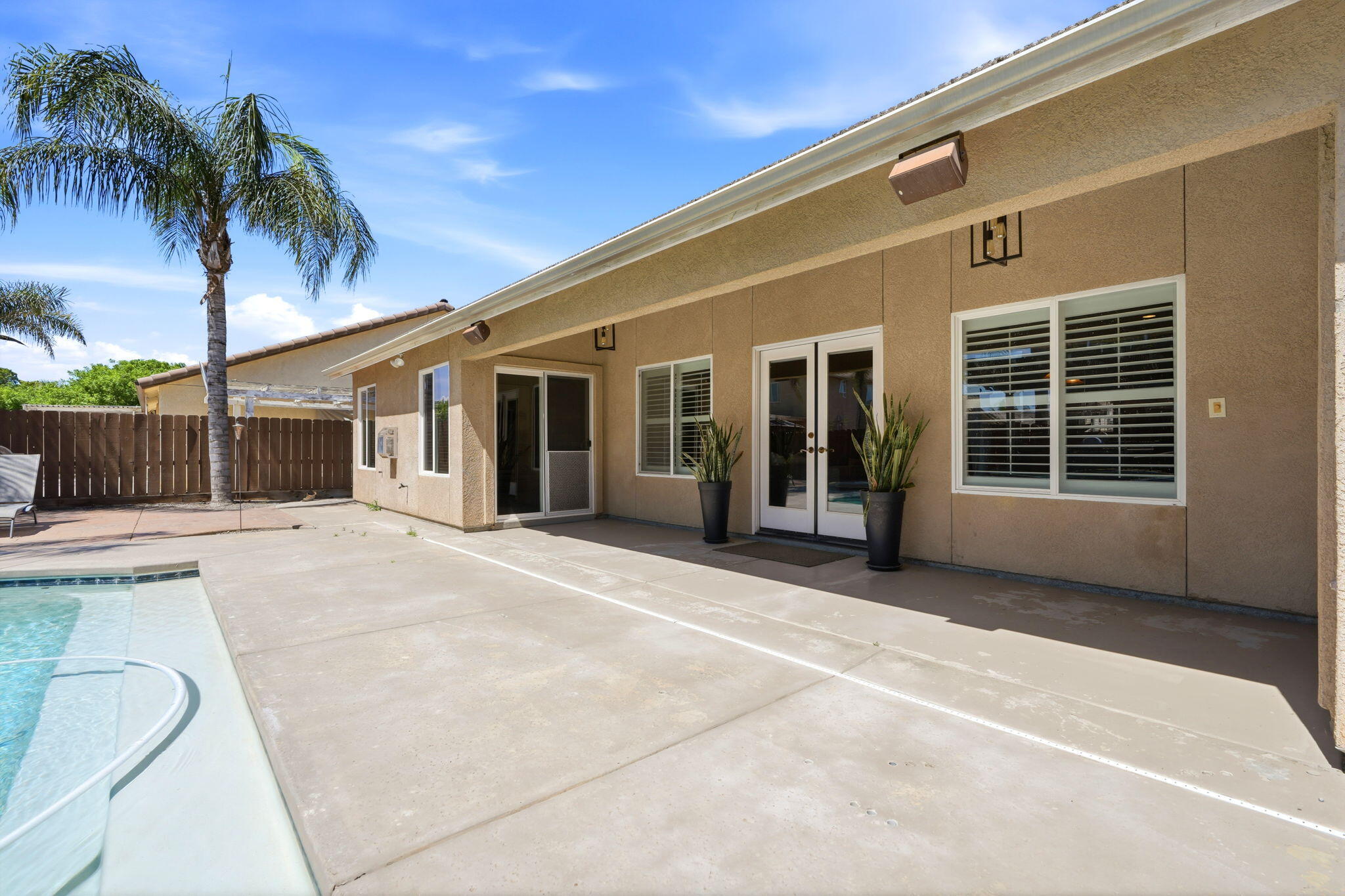 1945 W Picadilly Ln, Hanford, CA 93230