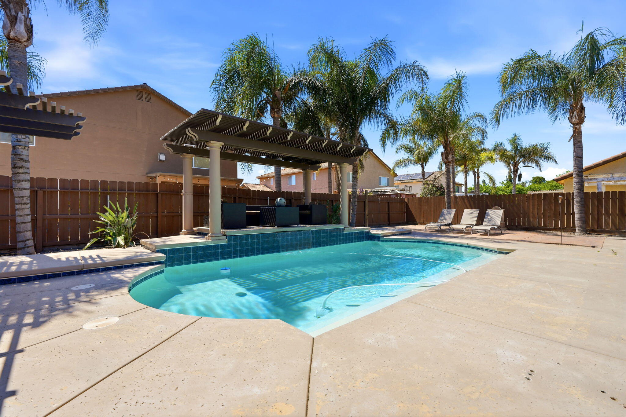 1945 W Picadilly Ln, Hanford, CA 93230