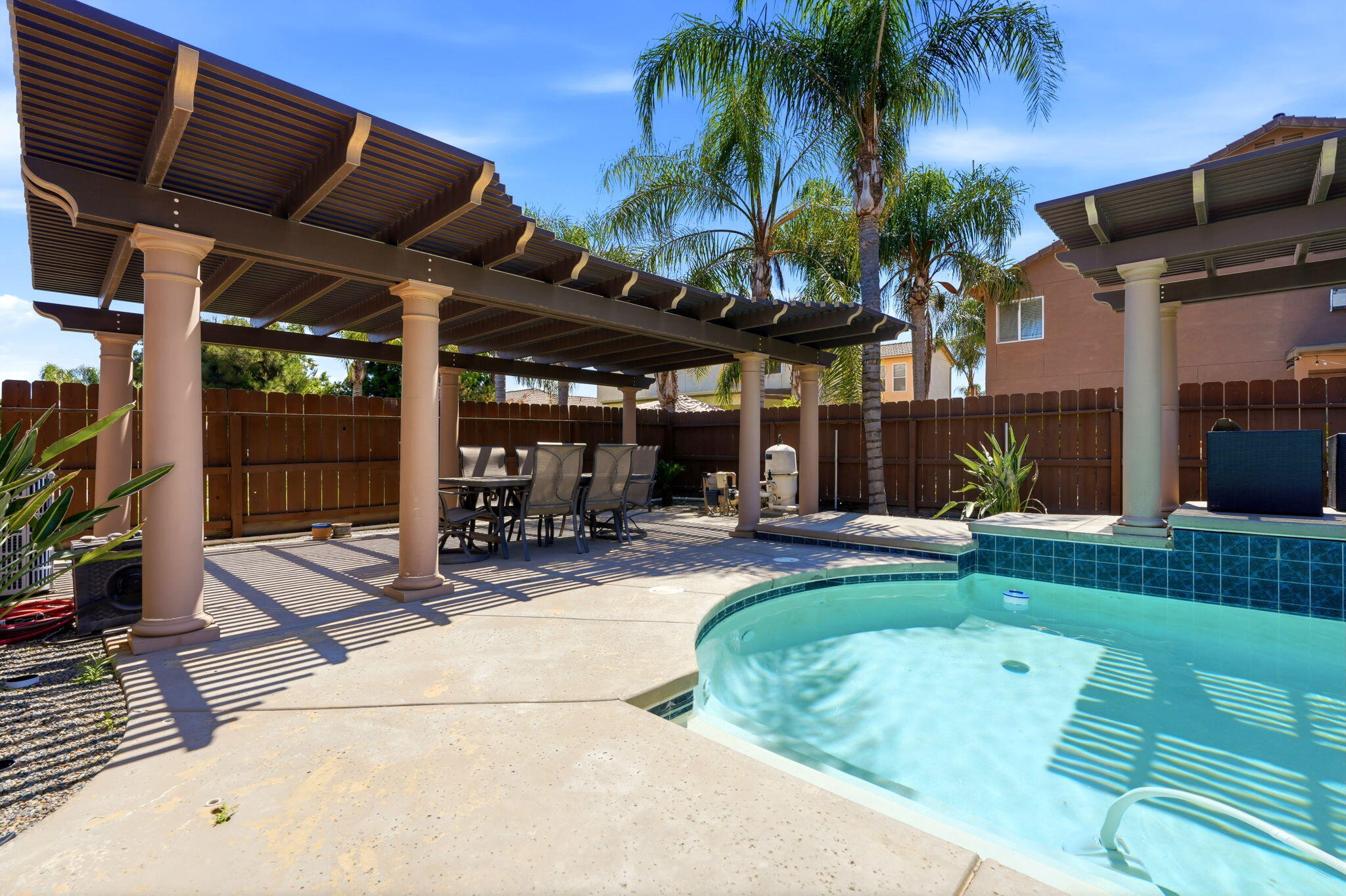 1945 W Picadilly Ln, Hanford, CA 93230