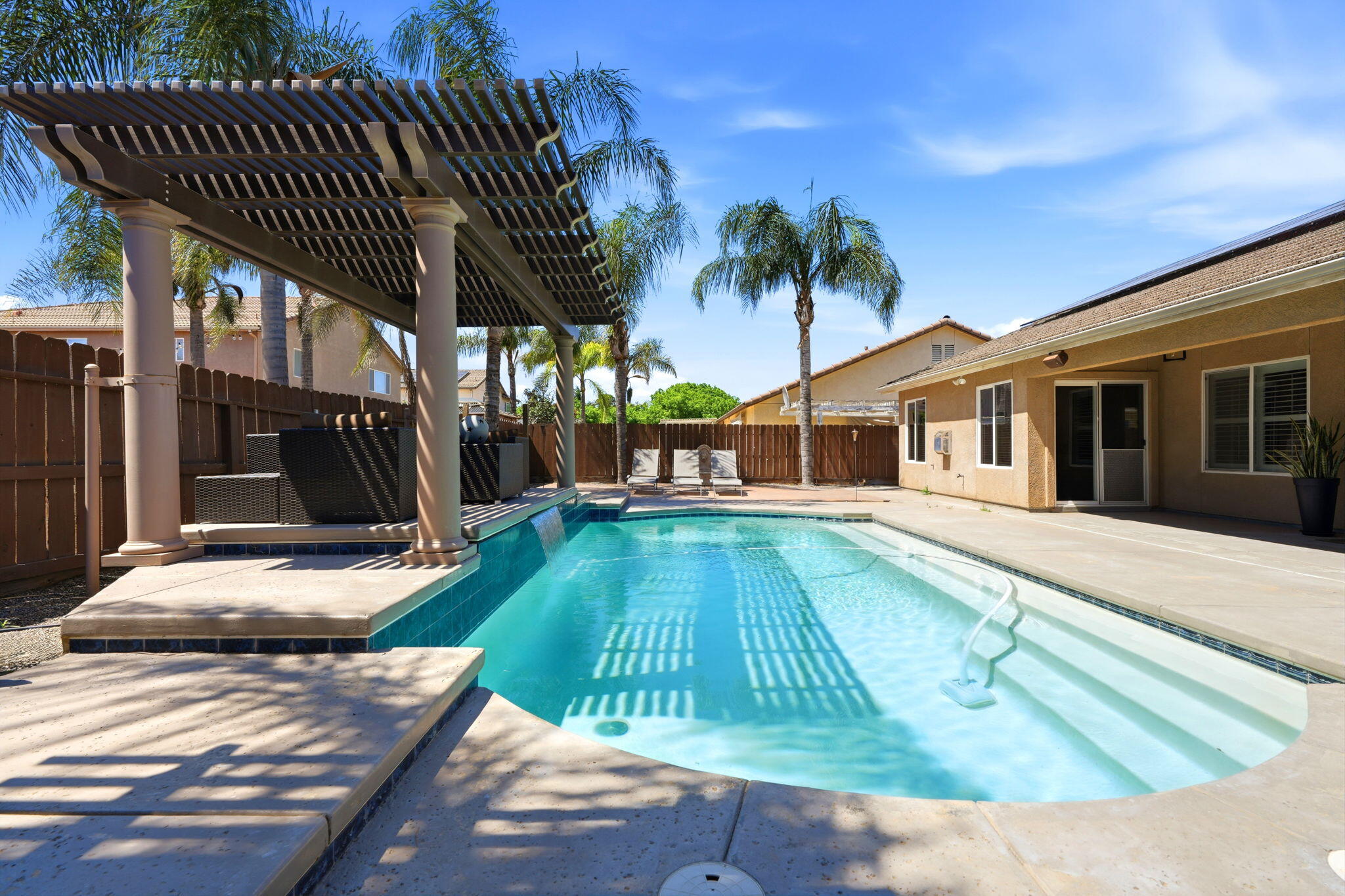 1945 W Picadilly Ln, Hanford, CA 93230