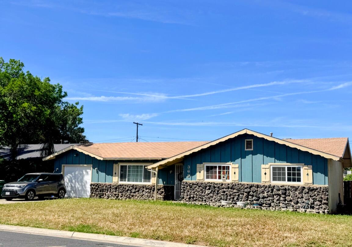 369 Lindale St, Porterville, CA 93257