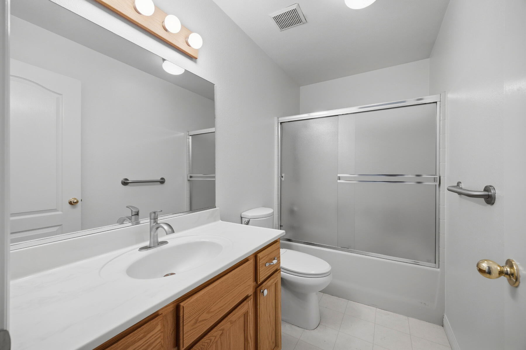 1752 Modoc Ave, Tulare, CA 93274