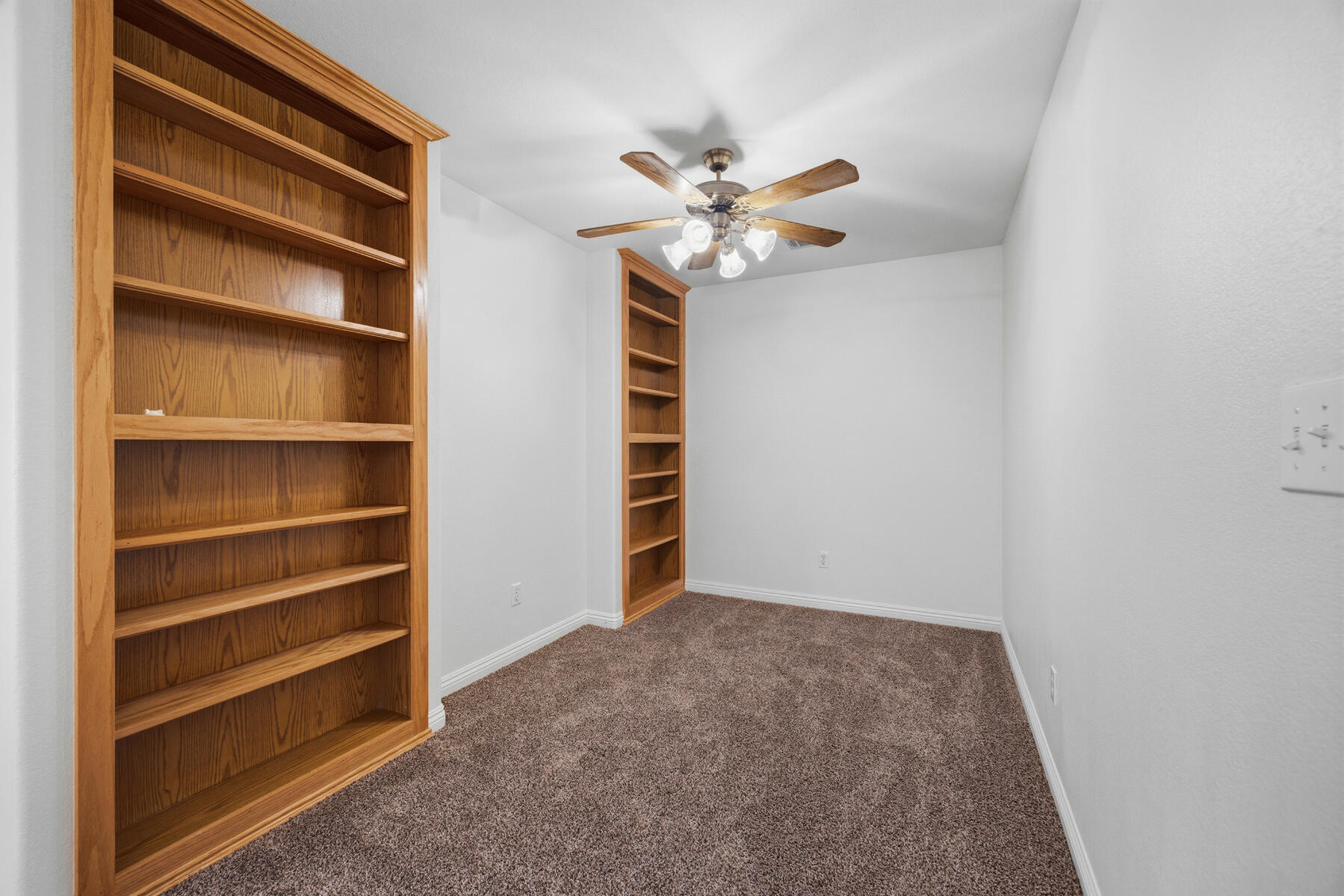 1752 Modoc Ave, Tulare, CA 93274