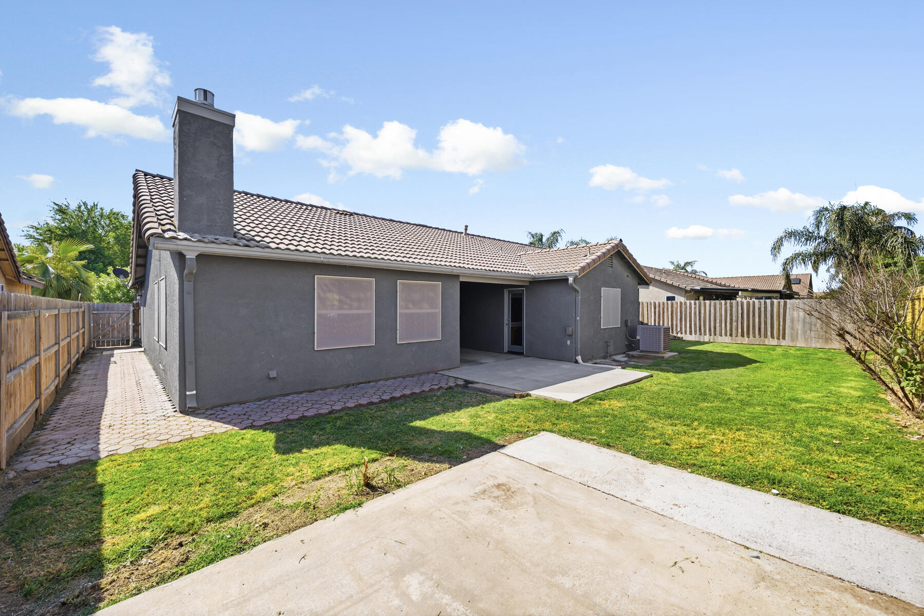 1752 Modoc Ave, Tulare, CA 93274
