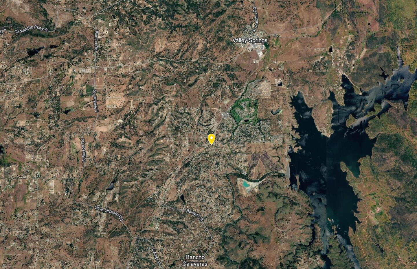 2534 Holmquist Ln, Valley Springs, CA 95252