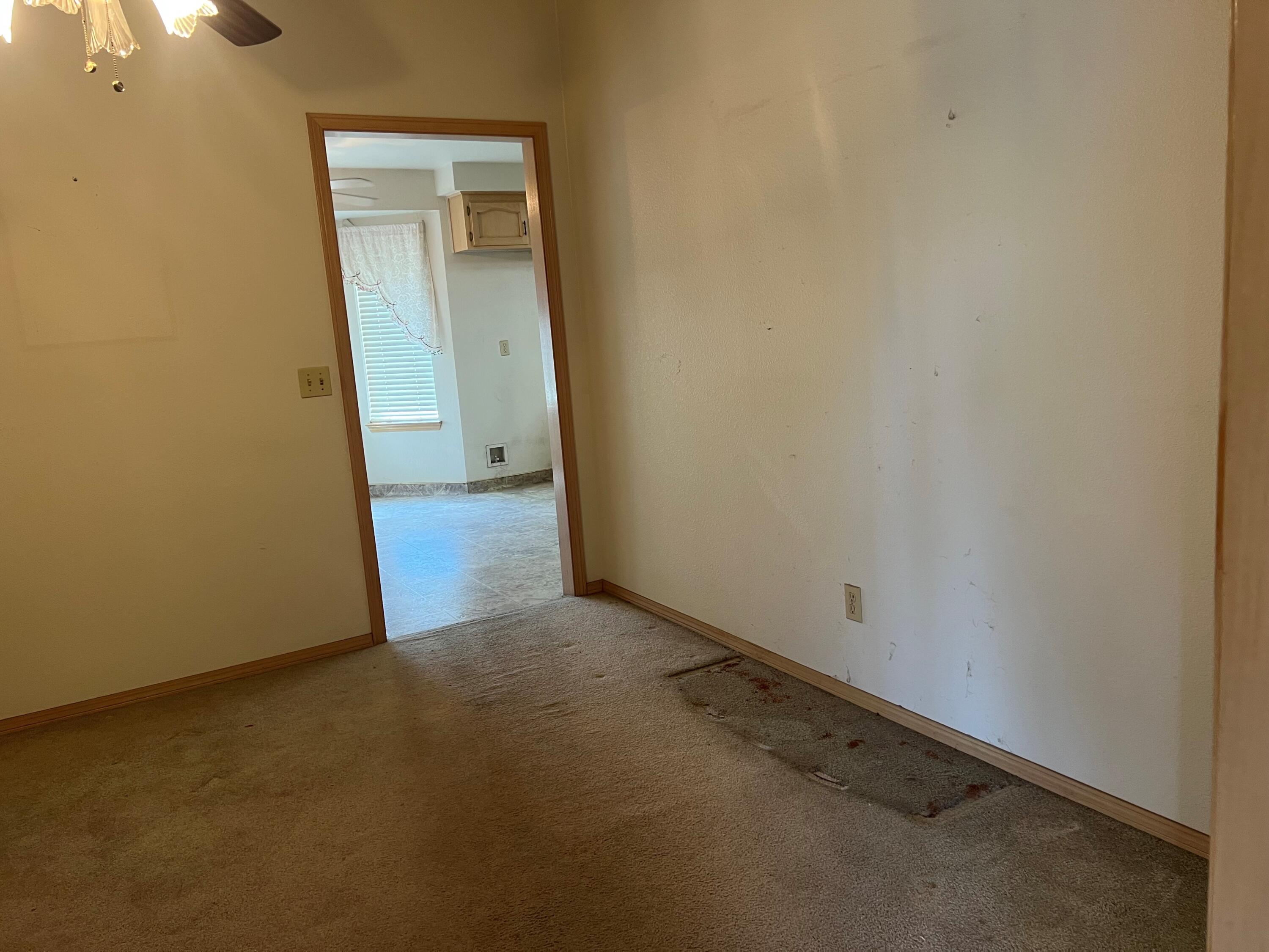 290 E Garfield Ave, Tulare, CA 93274