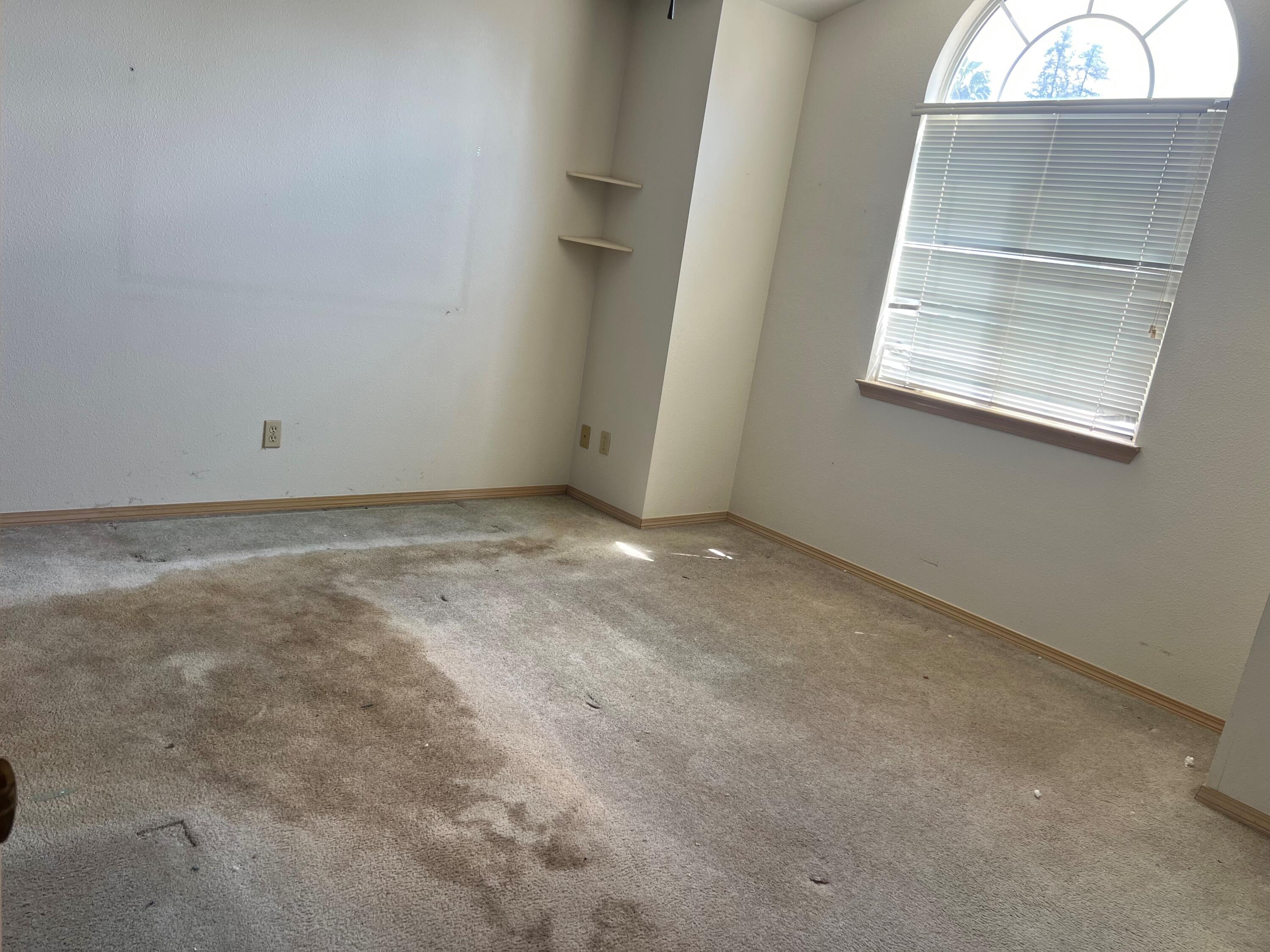 290 E Garfield Ave, Tulare, CA 93274