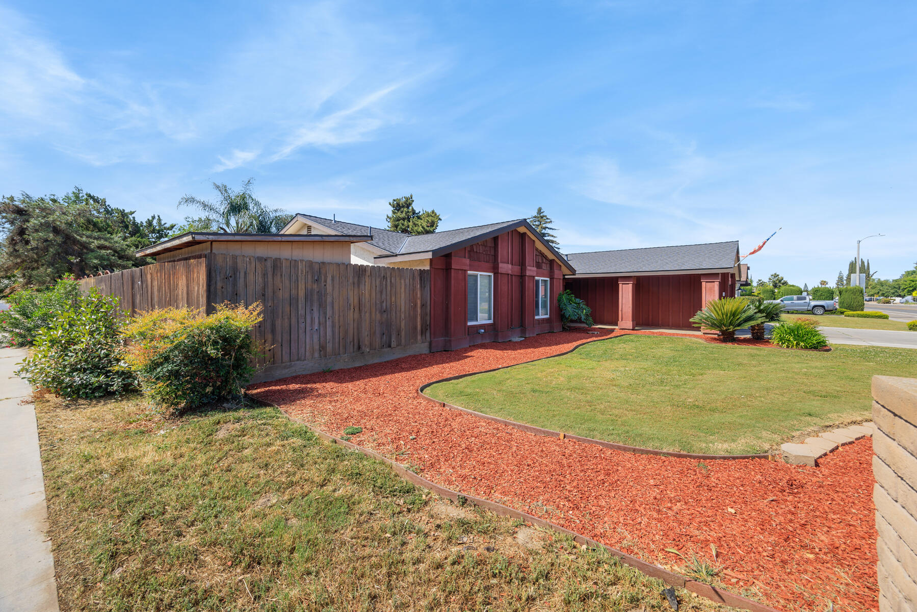 3113 W Whitendale Ave, Visalia, CA 93277