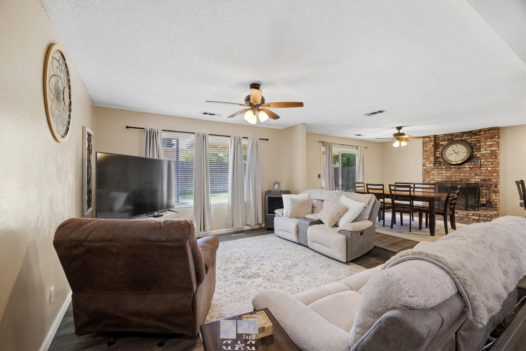 3113 W Whitendale Ave, Visalia, CA 93277