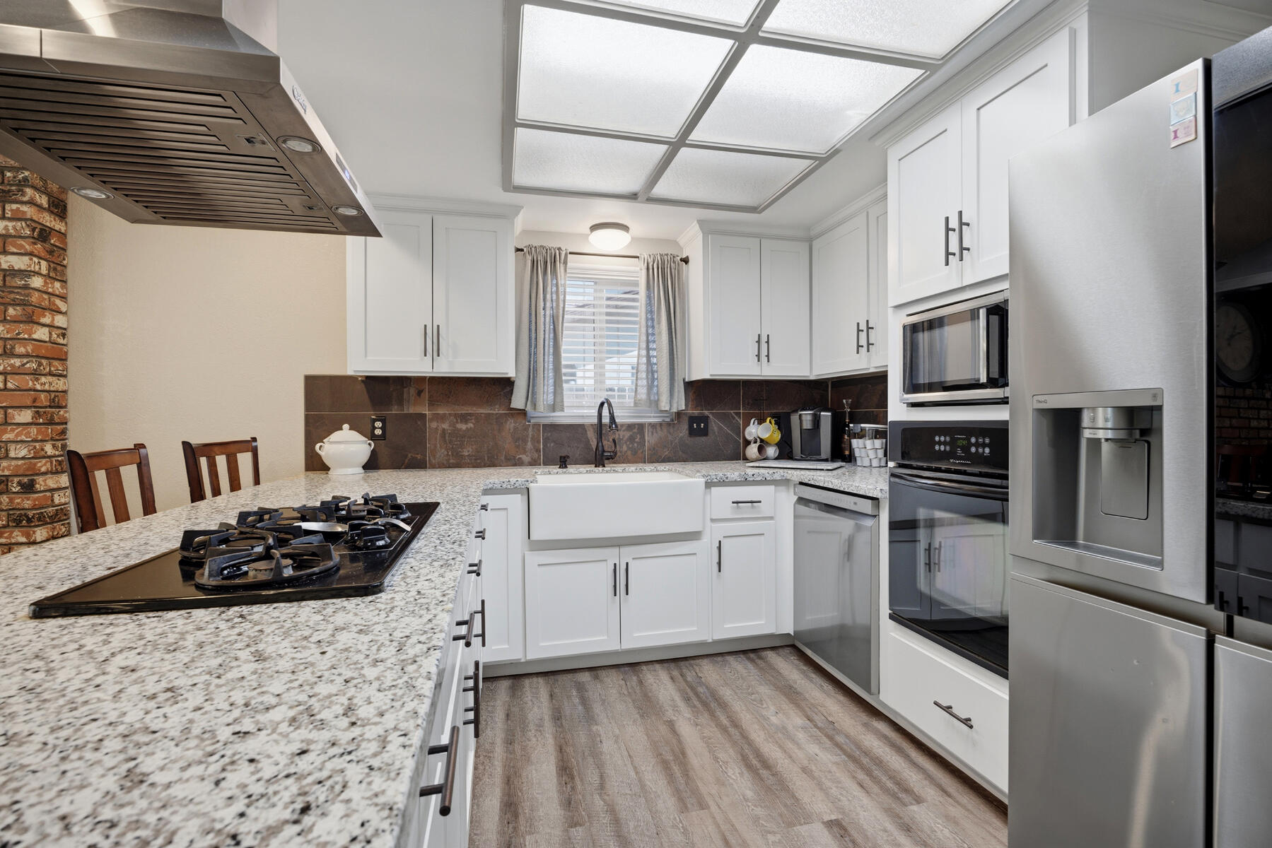 3113 W Whitendale Ave, Visalia, CA 93277