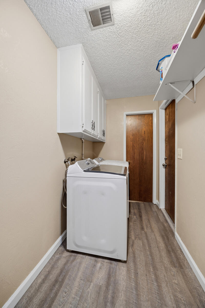 3113 W Whitendale Ave, Visalia, CA 93277