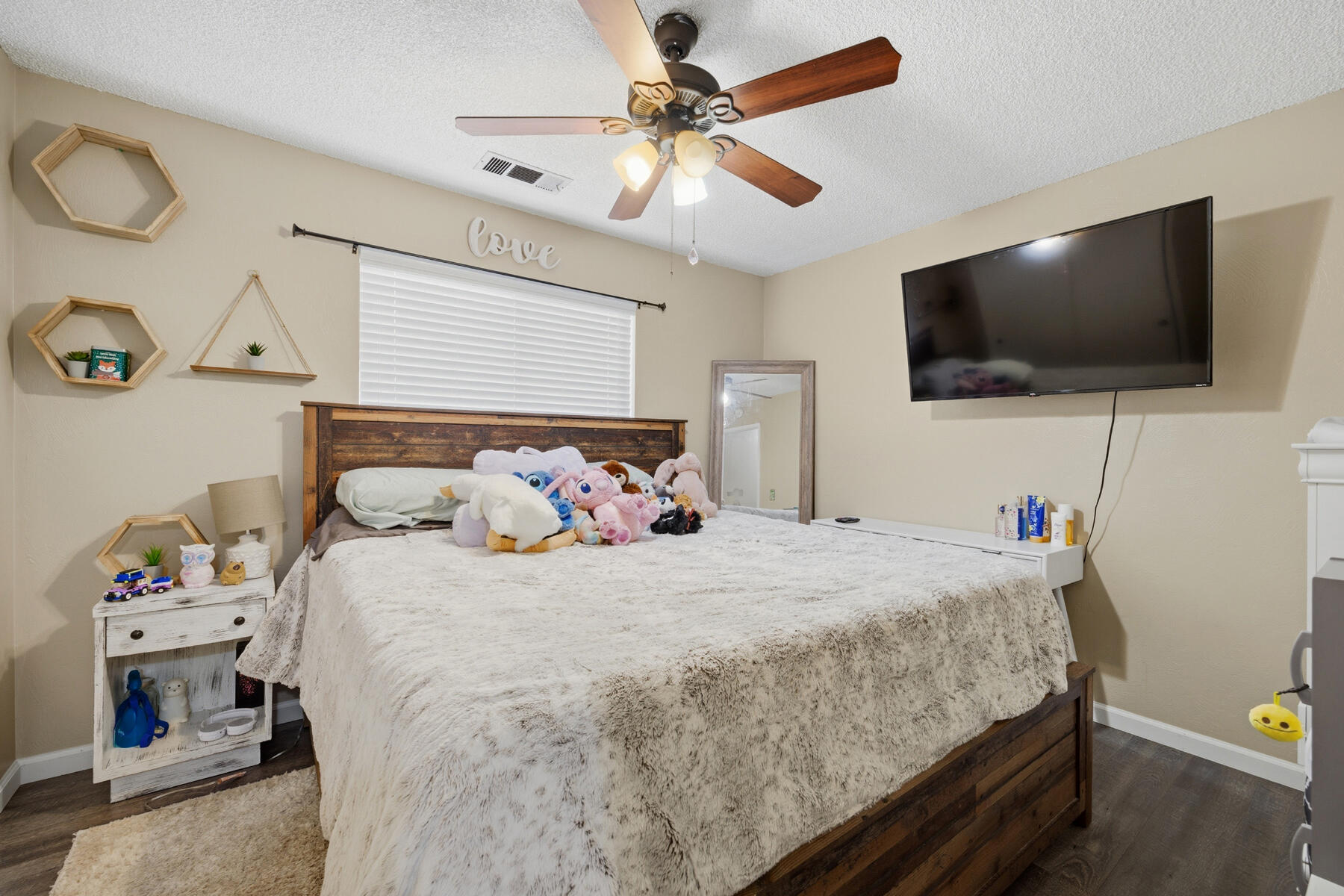 3113 W Whitendale Ave, Visalia, CA 93277