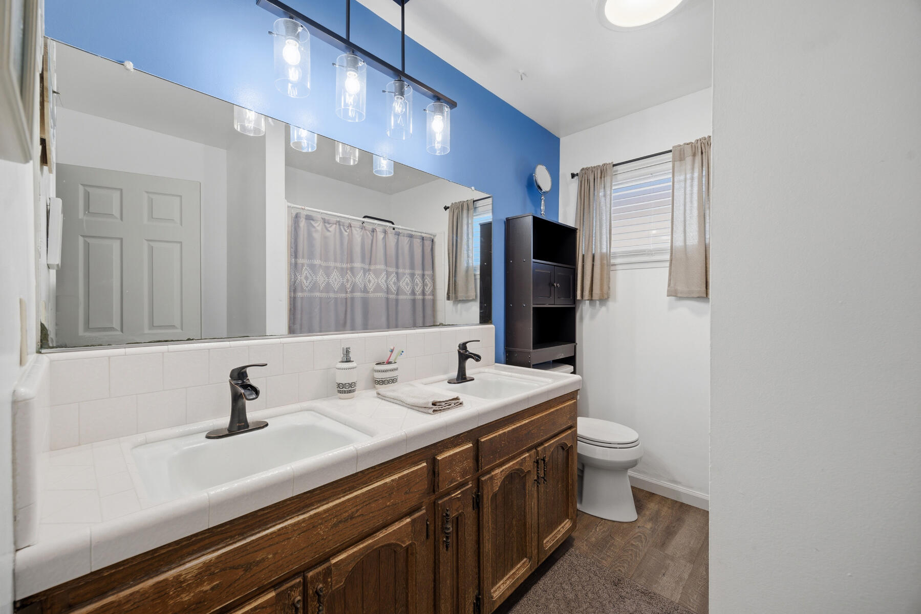 3113 W Whitendale Ave, Visalia, CA 93277