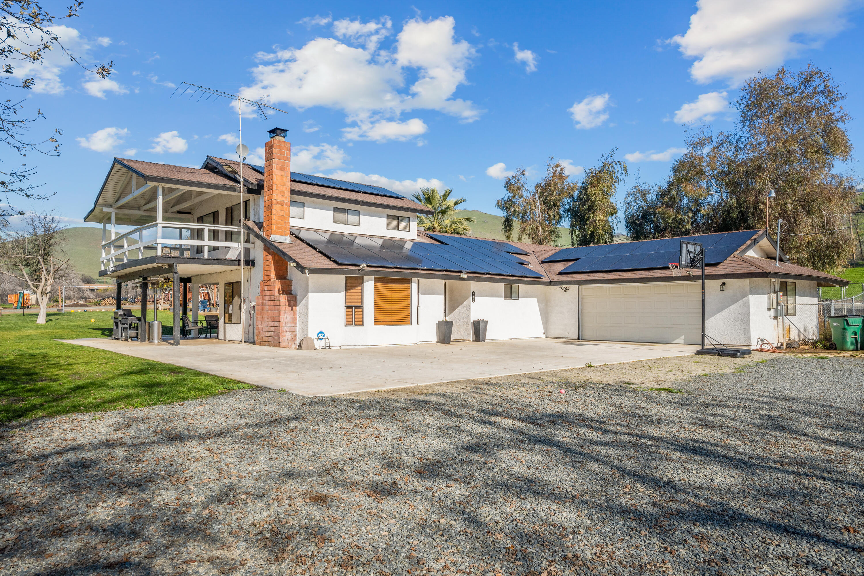 31369 Success Valley Dr, Porterville, CA 93257