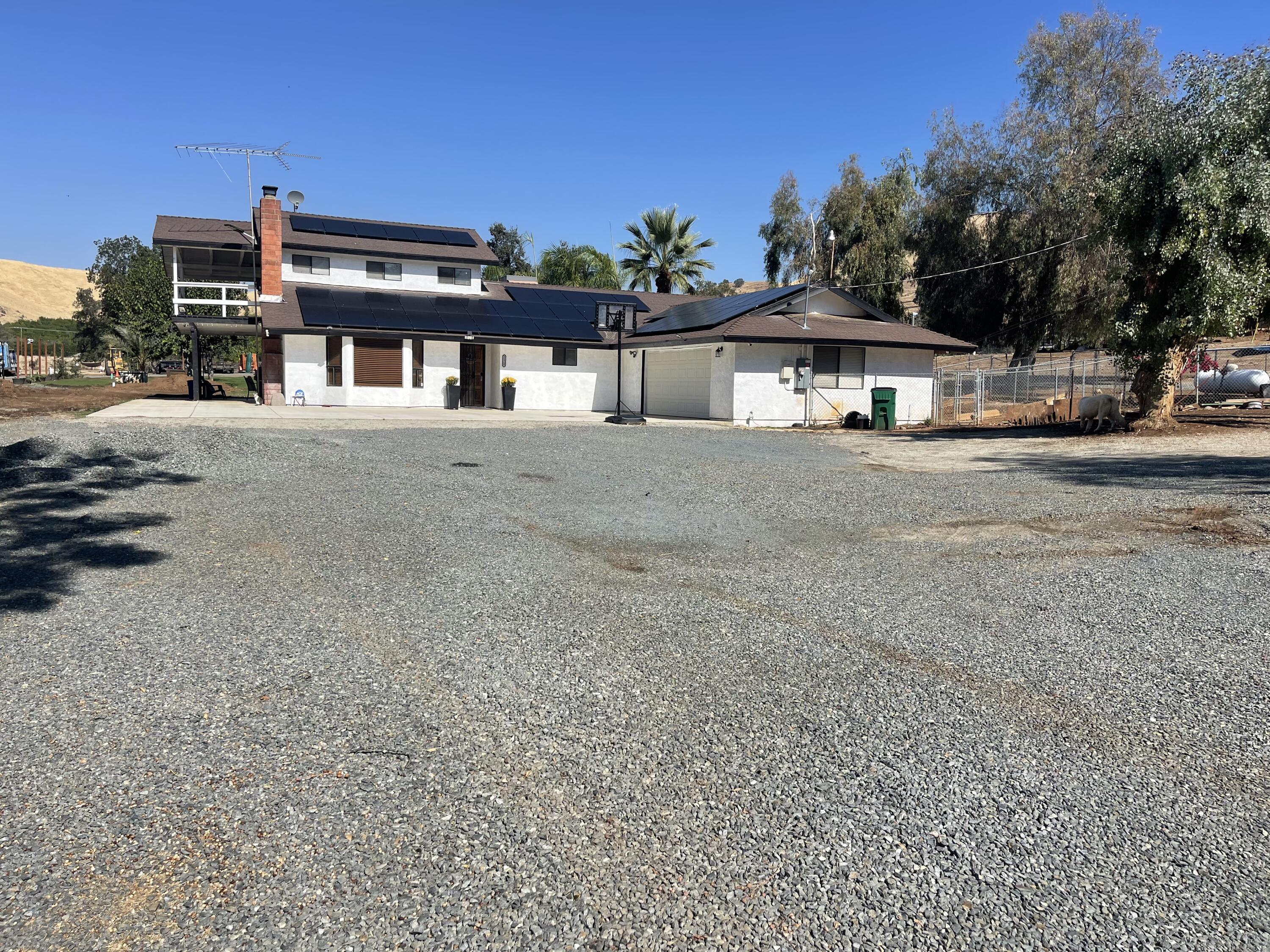 31369 Success Valley Dr, Porterville, CA 93257