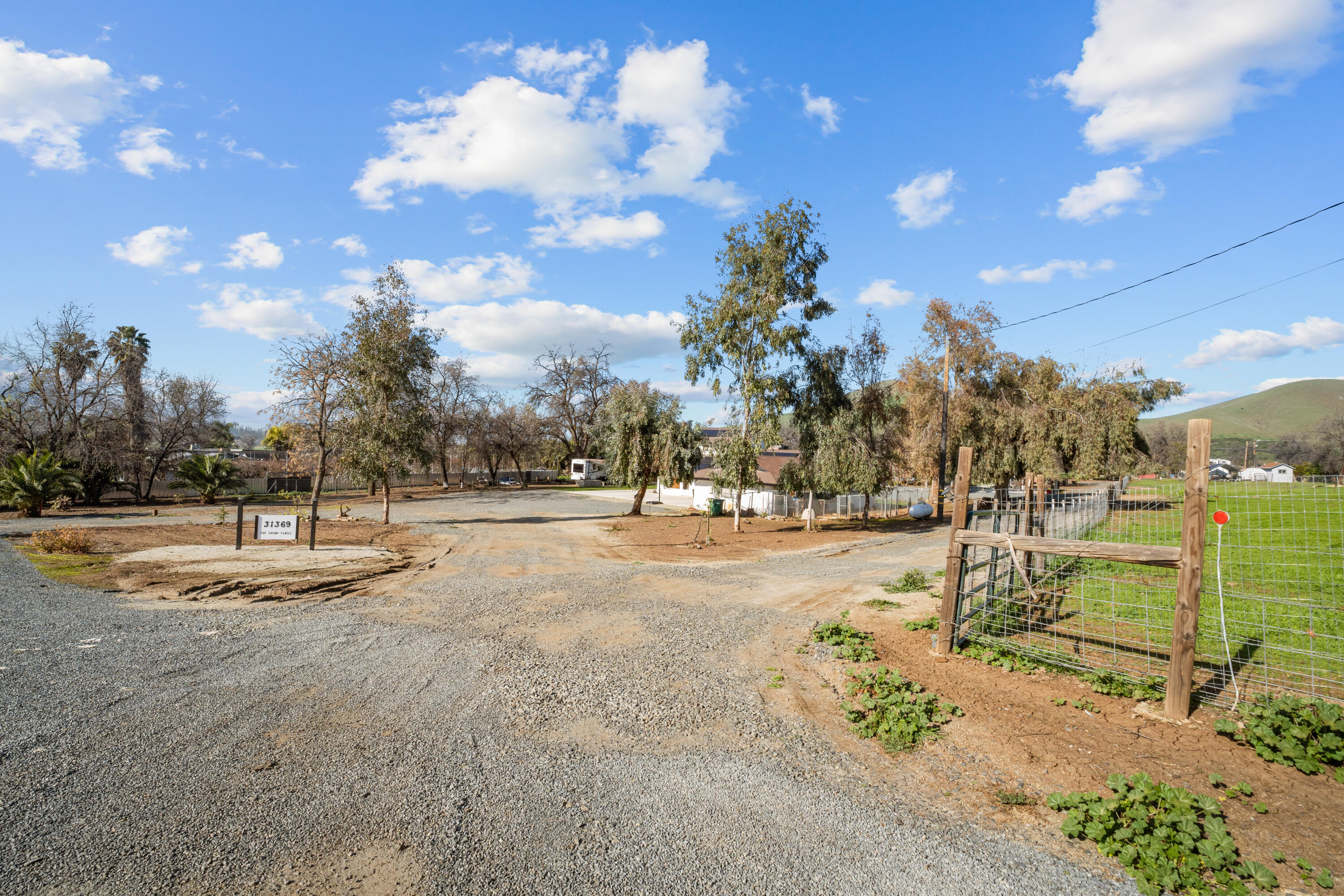 31369 Success Valley Dr, Porterville, CA 93257