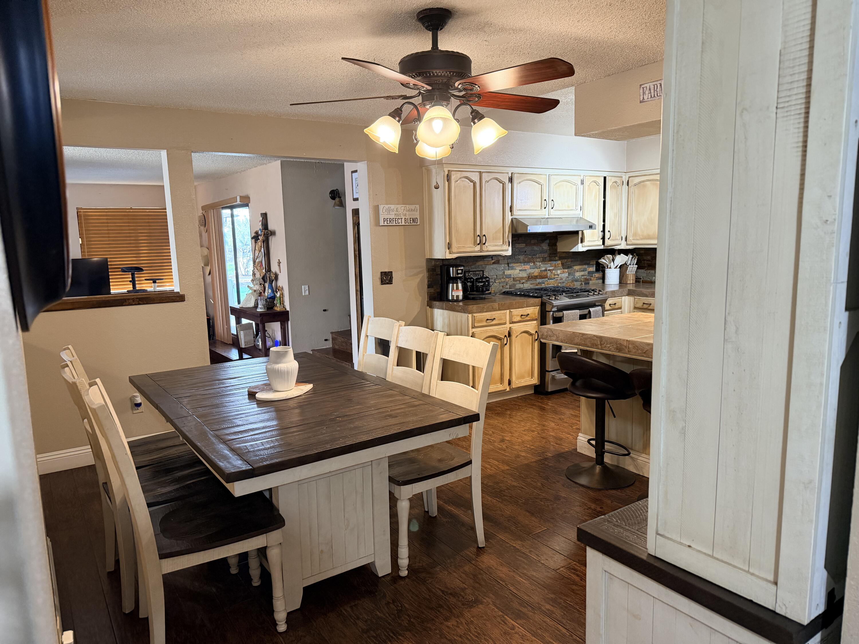 31369 Success Valley Dr, Porterville, CA 93257