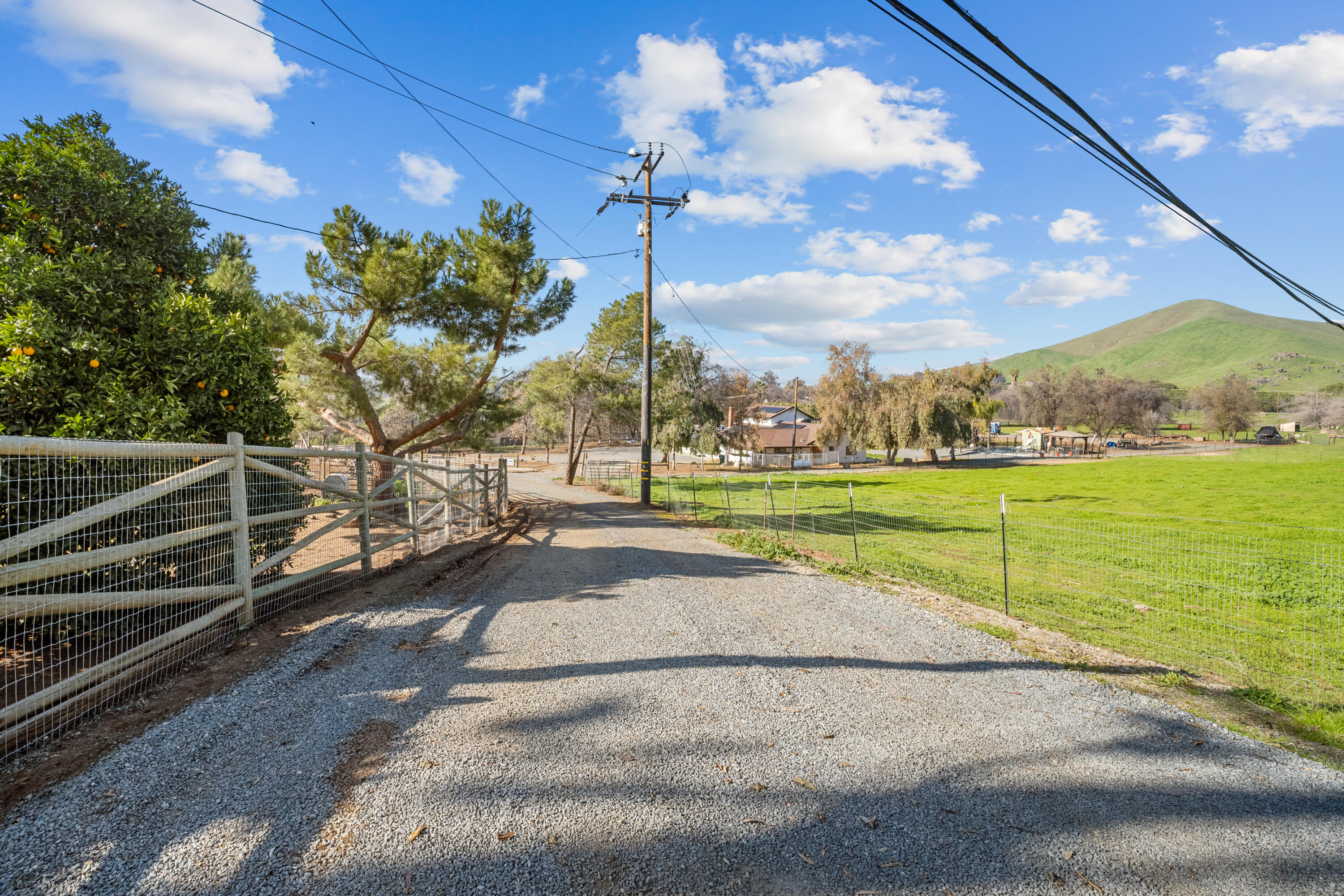 31369 Success Valley Dr, Porterville, CA 93257