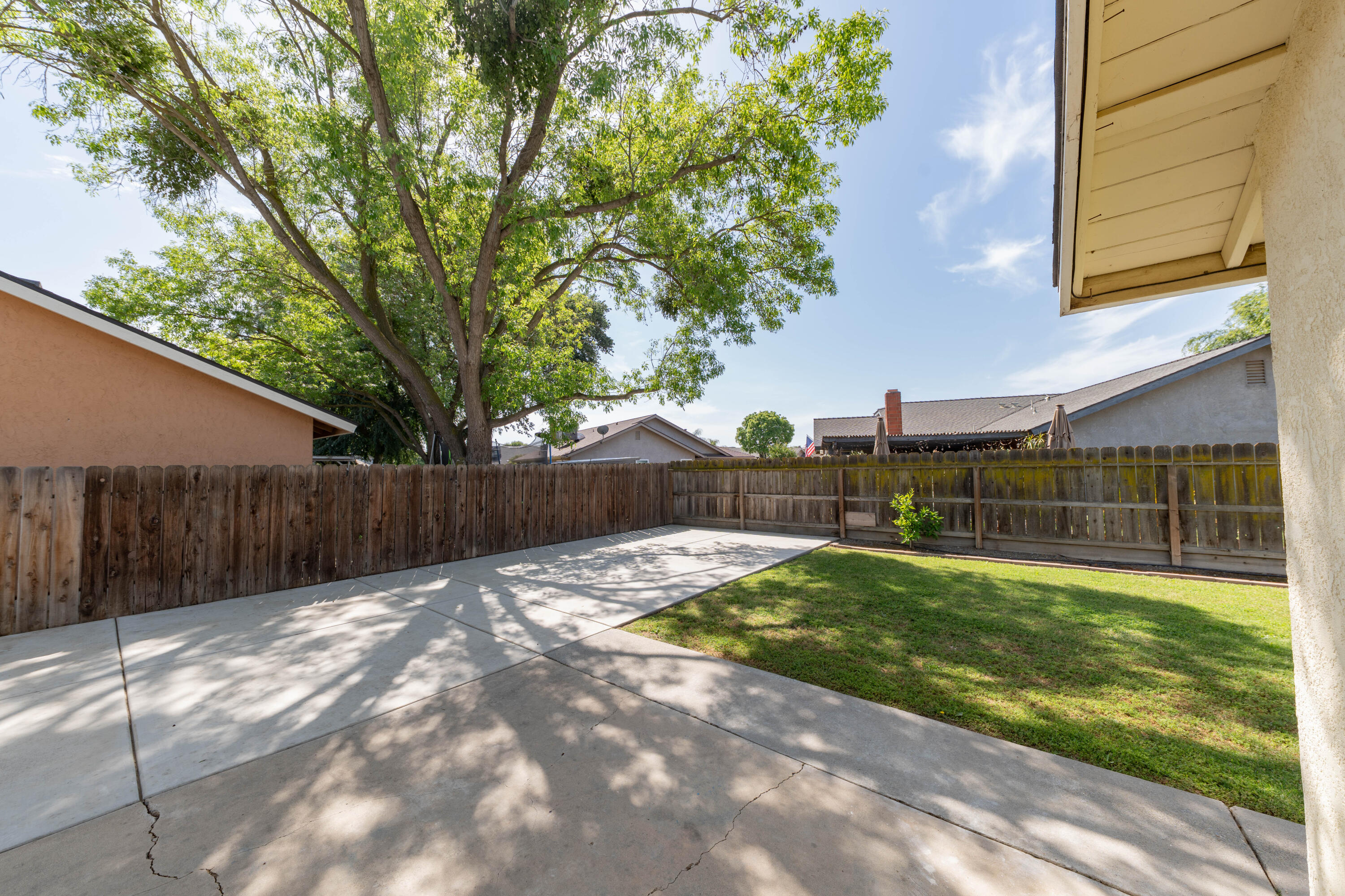 797 Elderwood Ln, Lemoore, CA 93245