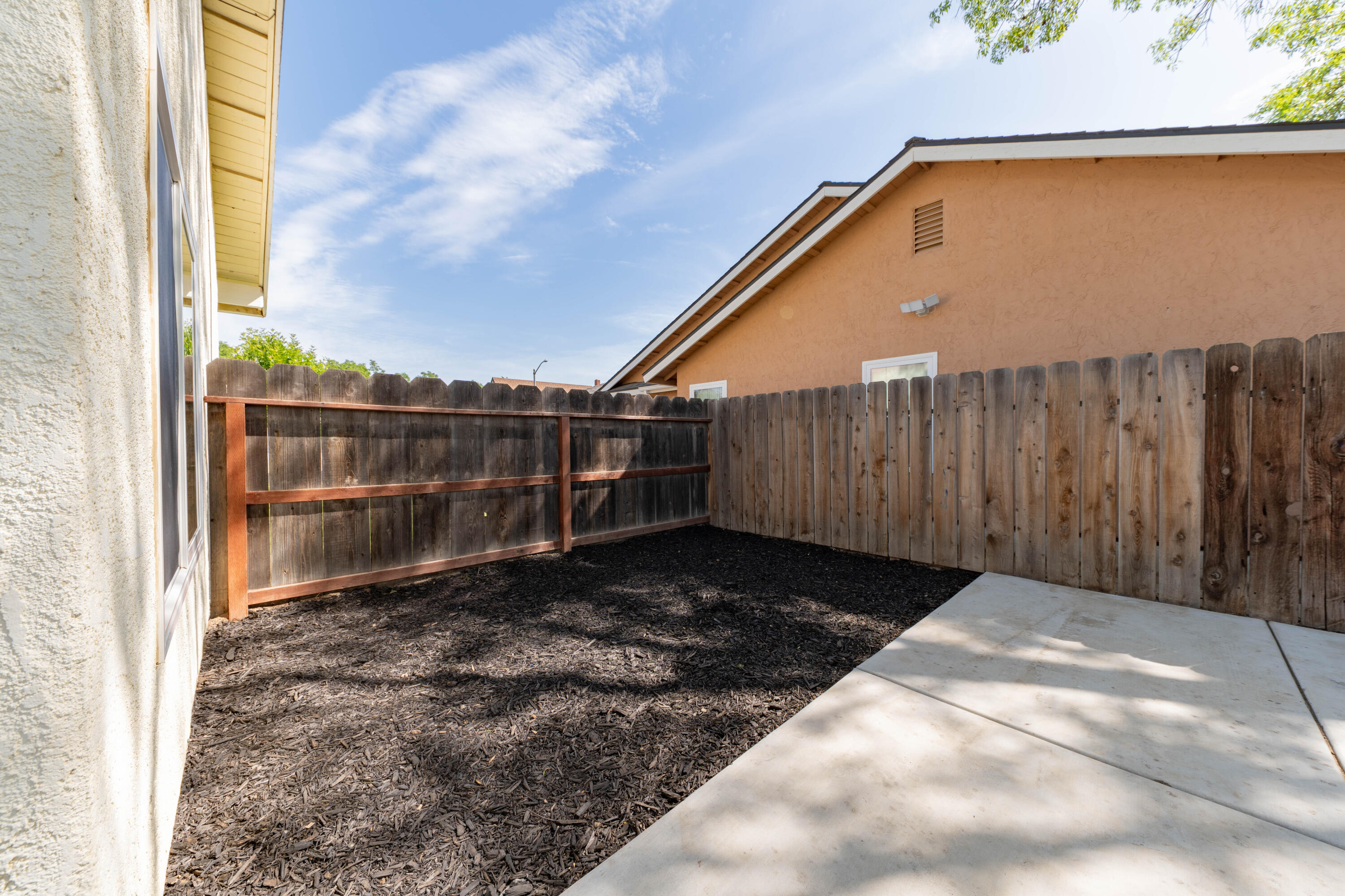 797 Elderwood Ln, Lemoore, CA 93245